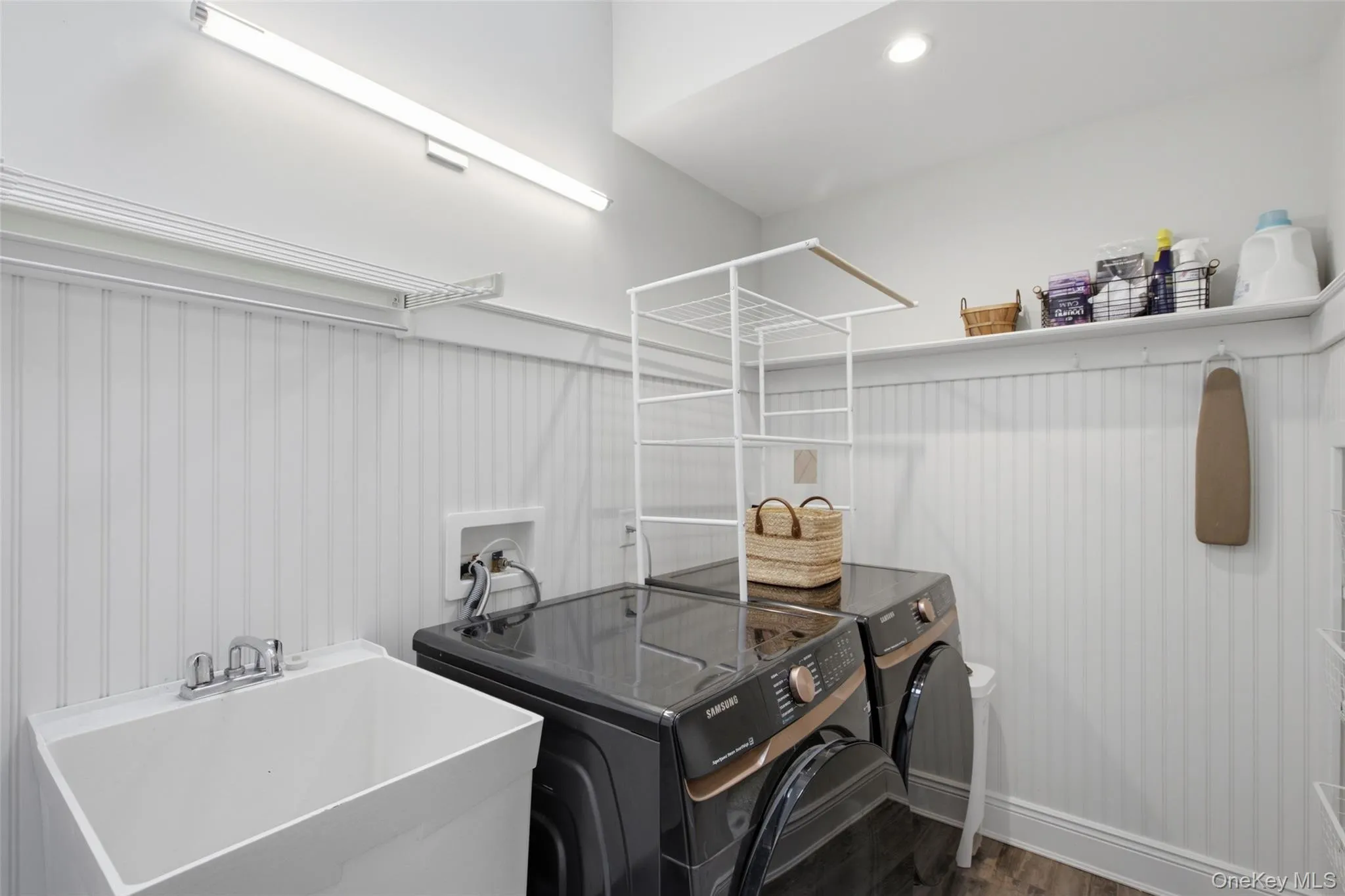18 Meadow Road, Brookhaven, NY, 4 Bedrooms Bedrooms, 8 Rooms Rooms,3 BathroomsBathrooms,Residential,For Rent,Meadow,0,1022257 18 Meadow Road, Brookhaven, NY, 4 Bedrooms Bedrooms, 8 Rooms Rooms,3 BathroomsBathrooms,Residential,For Rent,Meadow,0,1022257