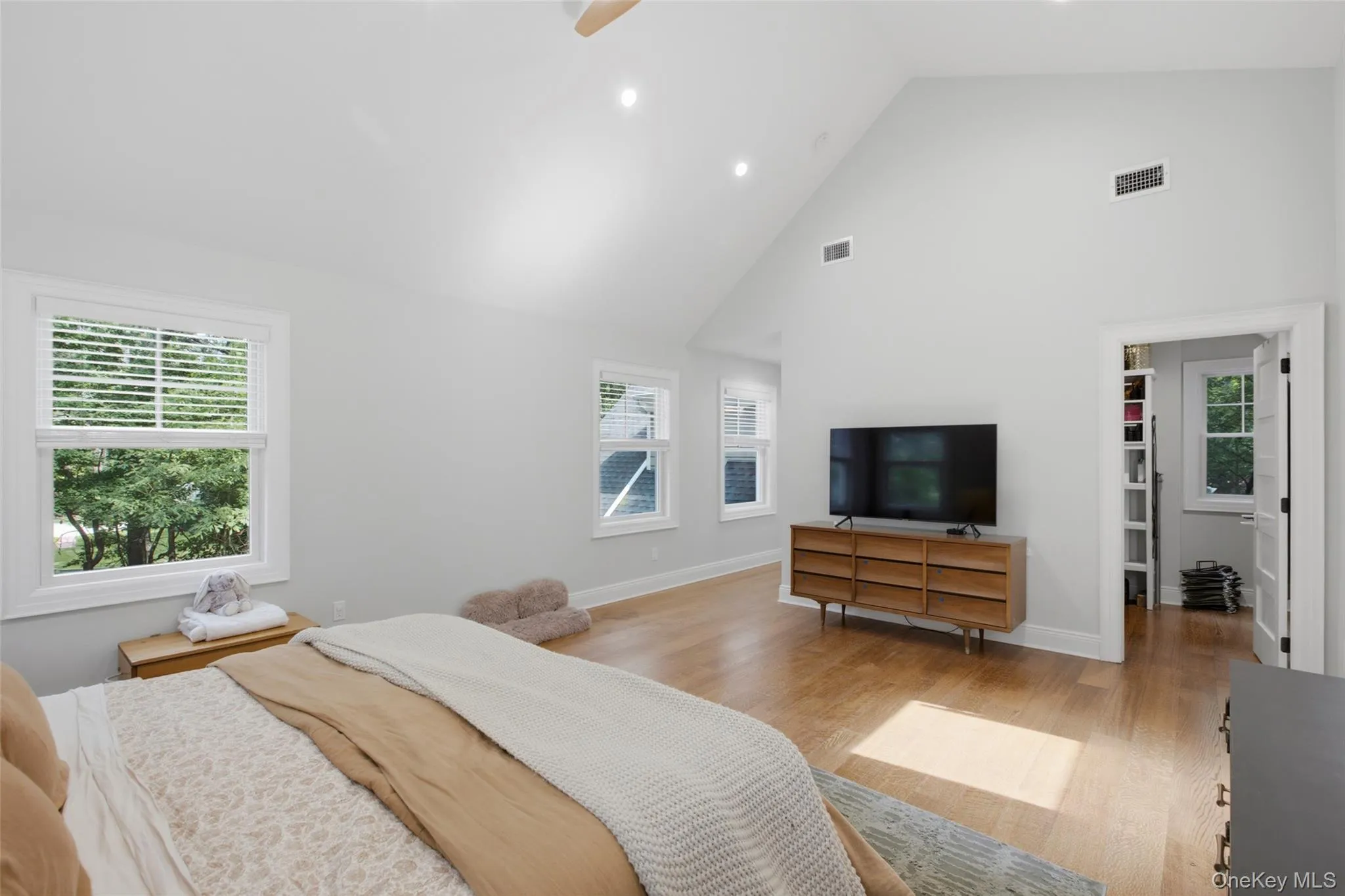 18 Meadow Road, Brookhaven, NY, 4 Bedrooms Bedrooms, 8 Rooms Rooms,3 BathroomsBathrooms,Residential,For Rent,Meadow,0,1022257 18 Meadow Road, Brookhaven, NY, 4 Bedrooms Bedrooms, 8 Rooms Rooms,3 BathroomsBathrooms,Residential,For Rent,Meadow,0,1022257