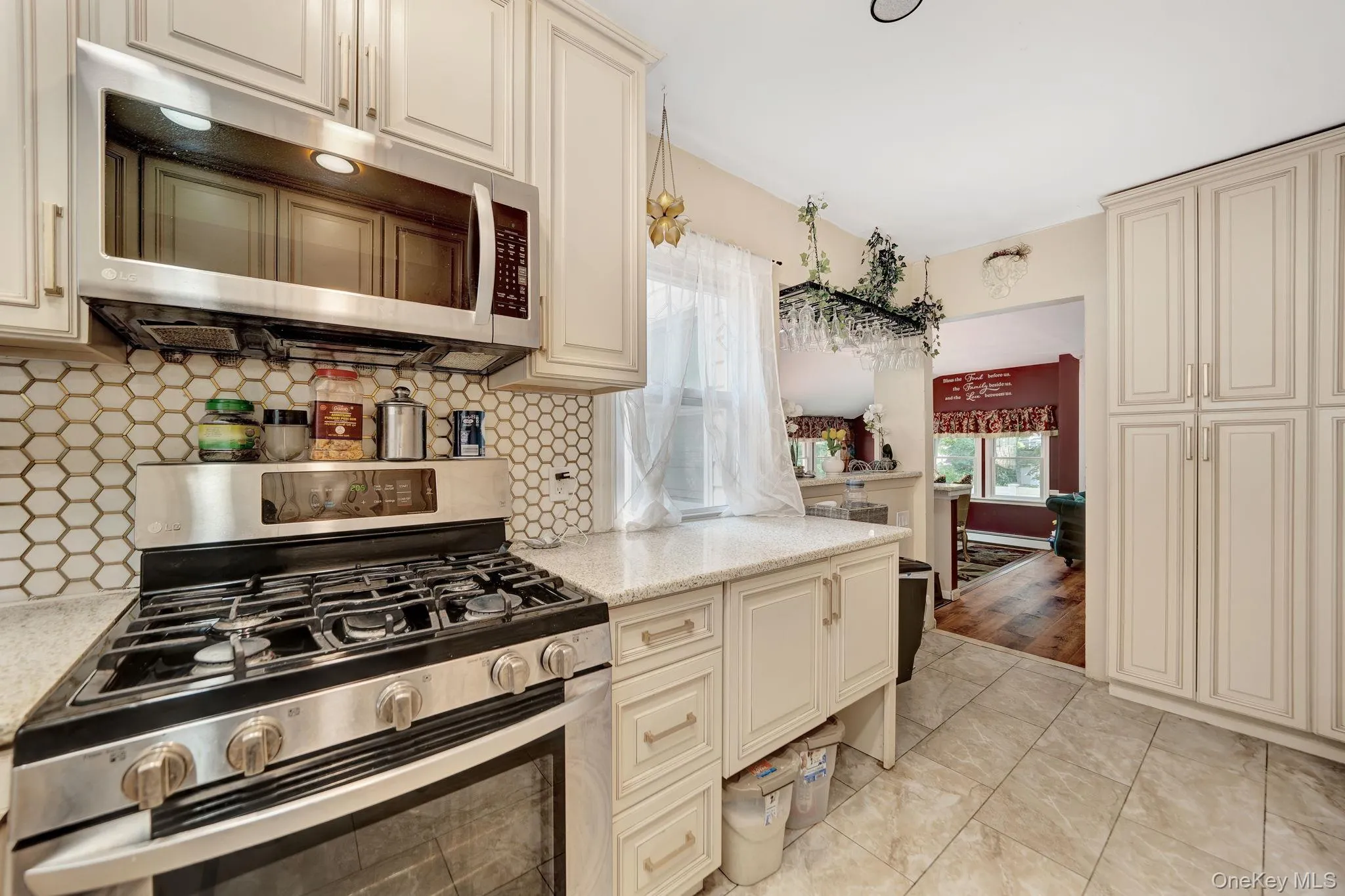 38 Lyons Street, Huntington, NY, 3 Bedrooms Bedrooms, 6 Rooms Rooms,3 BathroomsBathrooms,Residential,For Rent,Lyons,0,1022258 38 Lyons Street, Huntington, NY, 3 Bedrooms Bedrooms, 6 Rooms Rooms,3 BathroomsBathrooms,Residential,For Rent,Lyons,0,1022258