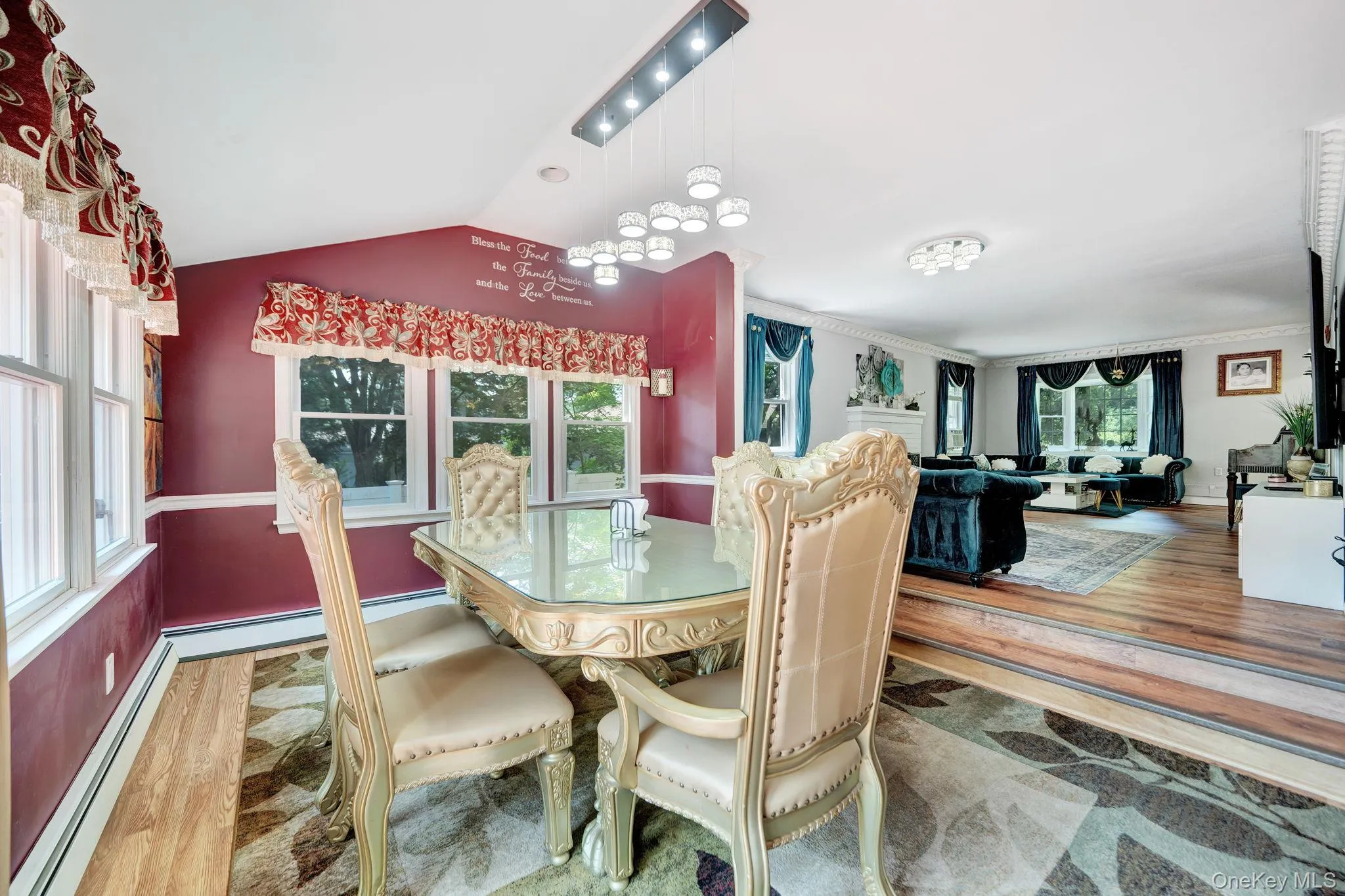 38 Lyons Street, Huntington, NY, 3 Bedrooms Bedrooms, 6 Rooms Rooms,3 BathroomsBathrooms,Residential,For Rent,Lyons,0,1022258 38 Lyons Street, Huntington, NY, 3 Bedrooms Bedrooms, 6 Rooms Rooms,3 BathroomsBathrooms,Residential,For Rent,Lyons,0,1022258