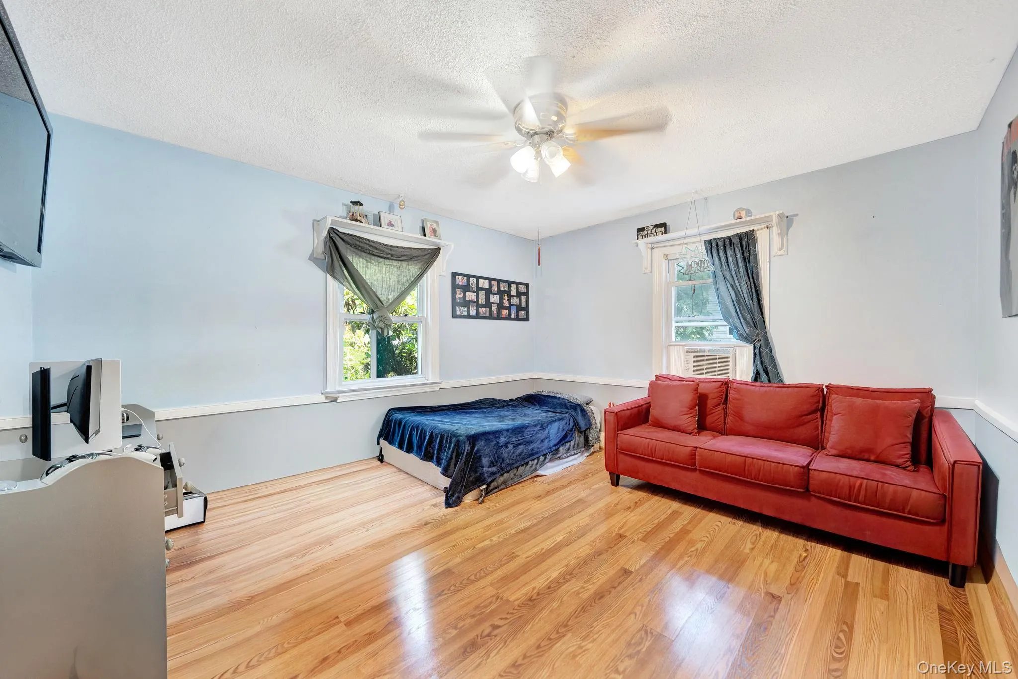 38 Lyons Street, Huntington, NY, 3 Bedrooms Bedrooms, 6 Rooms Rooms,3 BathroomsBathrooms,Residential,For Rent,Lyons,0,1022258 38 Lyons Street, Huntington, NY, 3 Bedrooms Bedrooms, 6 Rooms Rooms,3 BathroomsBathrooms,Residential,For Rent,Lyons,0,1022258
