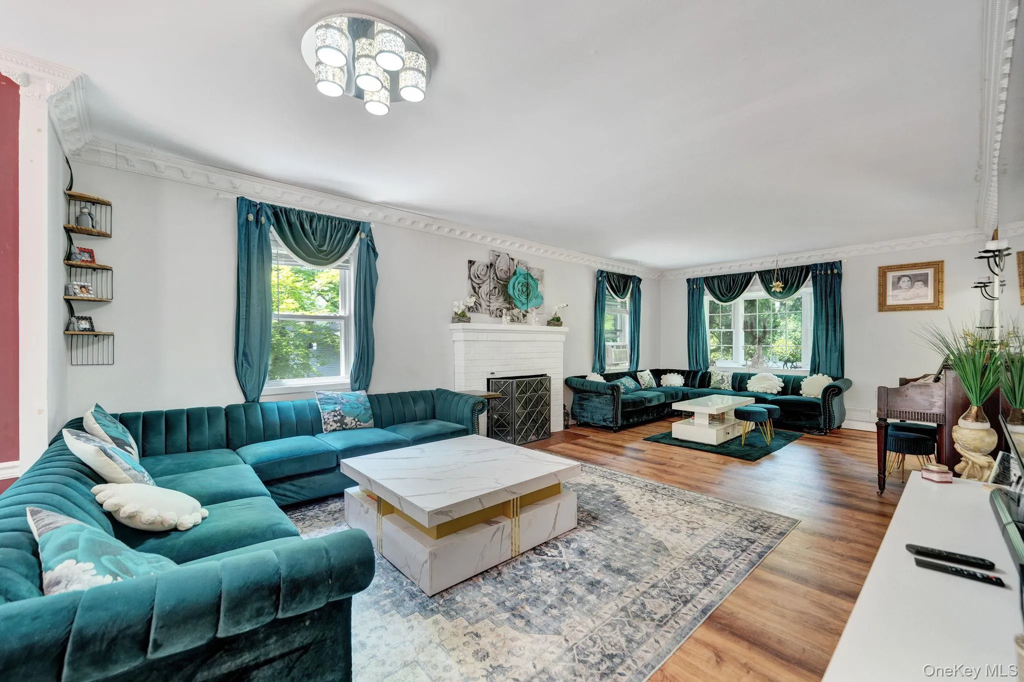 38 Lyons Street, Huntington, NY, 3 Bedrooms Bedrooms, 6 Rooms Rooms,3 BathroomsBathrooms,Residential,For Rent,Lyons,0,1022258 38 Lyons Street, Huntington, NY, 3 Bedrooms Bedrooms, 6 Rooms Rooms,3 BathroomsBathrooms,Residential,For Rent,Lyons,0,1022258