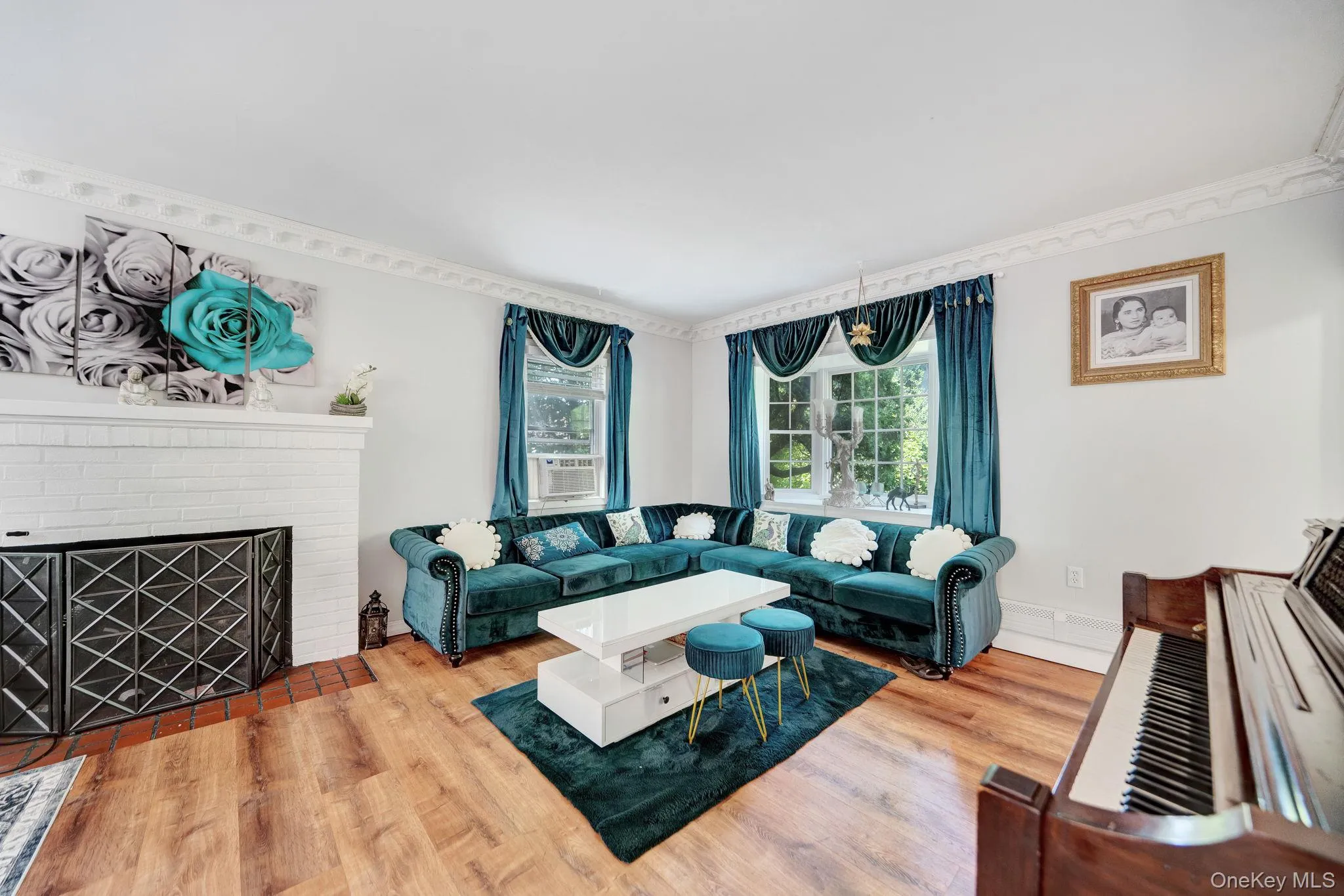 38 Lyons Street, Huntington, NY, 3 Bedrooms Bedrooms, 6 Rooms Rooms,3 BathroomsBathrooms,Residential,For Rent,Lyons,0,1022258 38 Lyons Street, Huntington, NY, 3 Bedrooms Bedrooms, 6 Rooms Rooms,3 BathroomsBathrooms,Residential,For Rent,Lyons,0,1022258