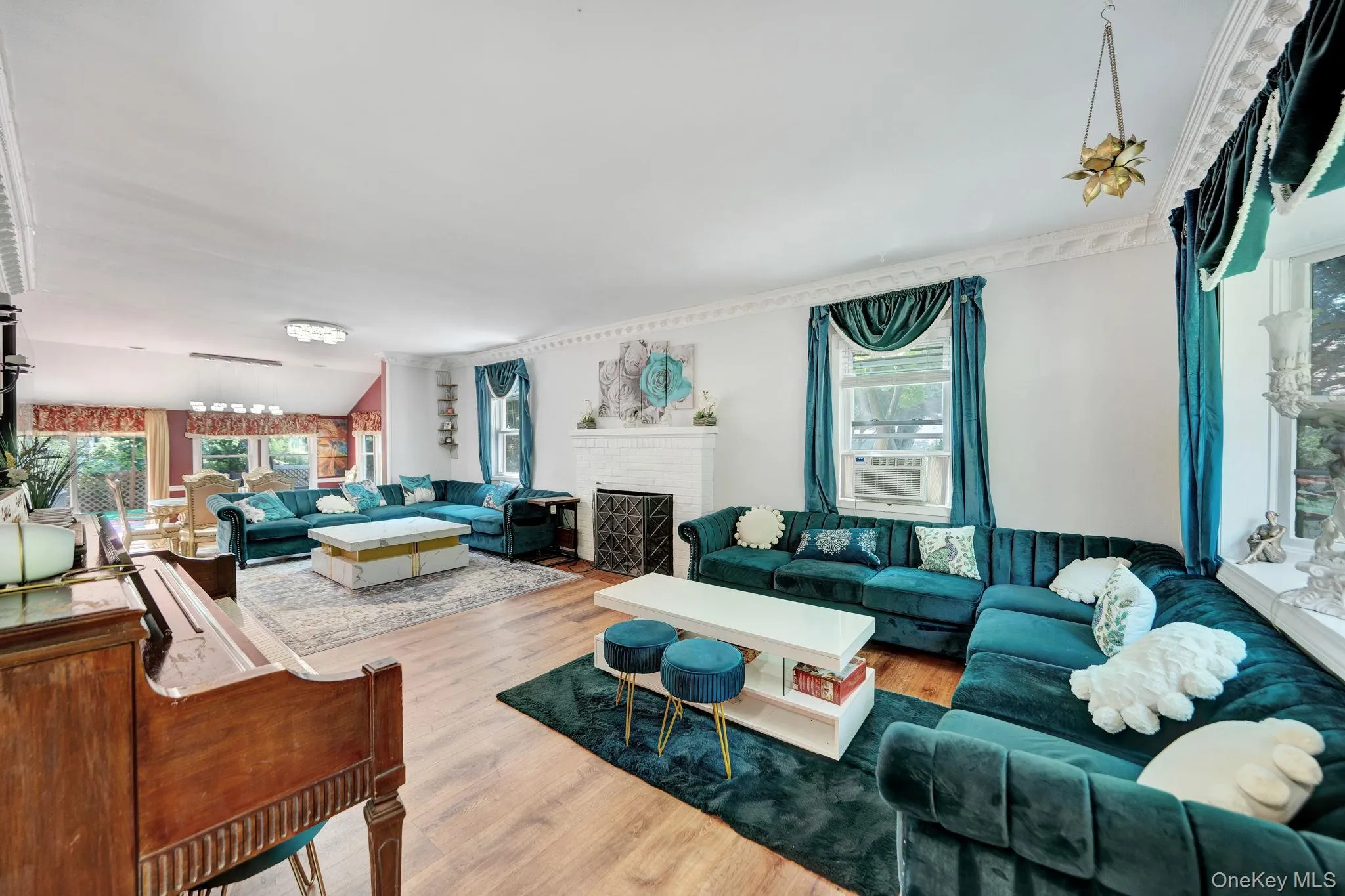38 Lyons Street, Huntington, NY, 3 Bedrooms Bedrooms, 6 Rooms Rooms,3 BathroomsBathrooms,Residential,For Rent,Lyons,0,1022258 38 Lyons Street, Huntington, NY, 3 Bedrooms Bedrooms, 6 Rooms Rooms,3 BathroomsBathrooms,Residential,For Rent,Lyons,0,1022258