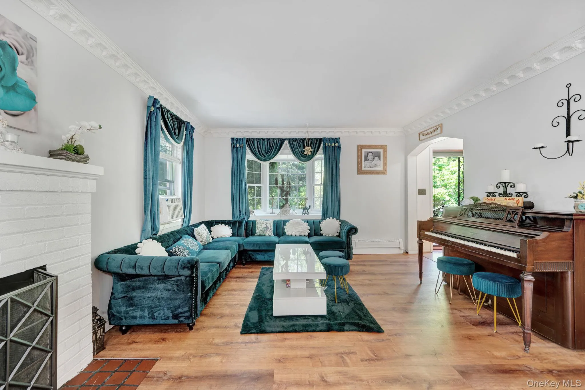 38 Lyons Street, Huntington, NY, 3 Bedrooms Bedrooms, 6 Rooms Rooms,3 BathroomsBathrooms,Residential,For Rent,Lyons,0,1022258 38 Lyons Street, Huntington, NY, 3 Bedrooms Bedrooms, 6 Rooms Rooms,3 BathroomsBathrooms,Residential,For Rent,Lyons,0,1022258