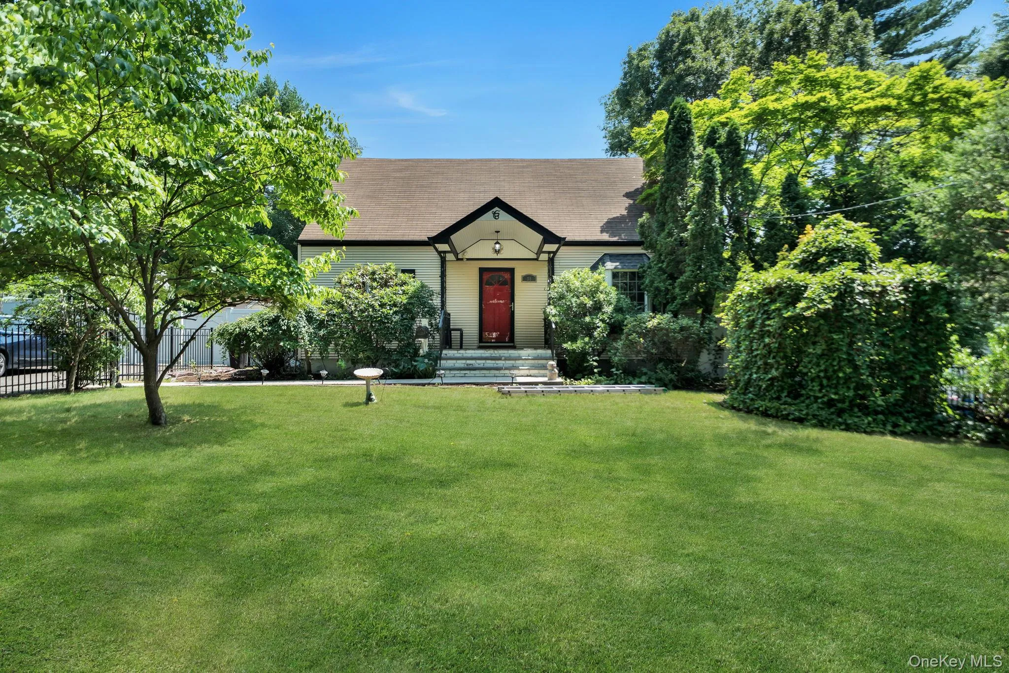 38 Lyons Street, Huntington, NY, 3 Bedrooms Bedrooms, 6 Rooms Rooms,3 BathroomsBathrooms,Residential,For Rent,Lyons,0,1022258 38 Lyons Street, Huntington, NY, 3 Bedrooms Bedrooms, 6 Rooms Rooms,3 BathroomsBathrooms,Residential,For Rent,Lyons,0,1022258