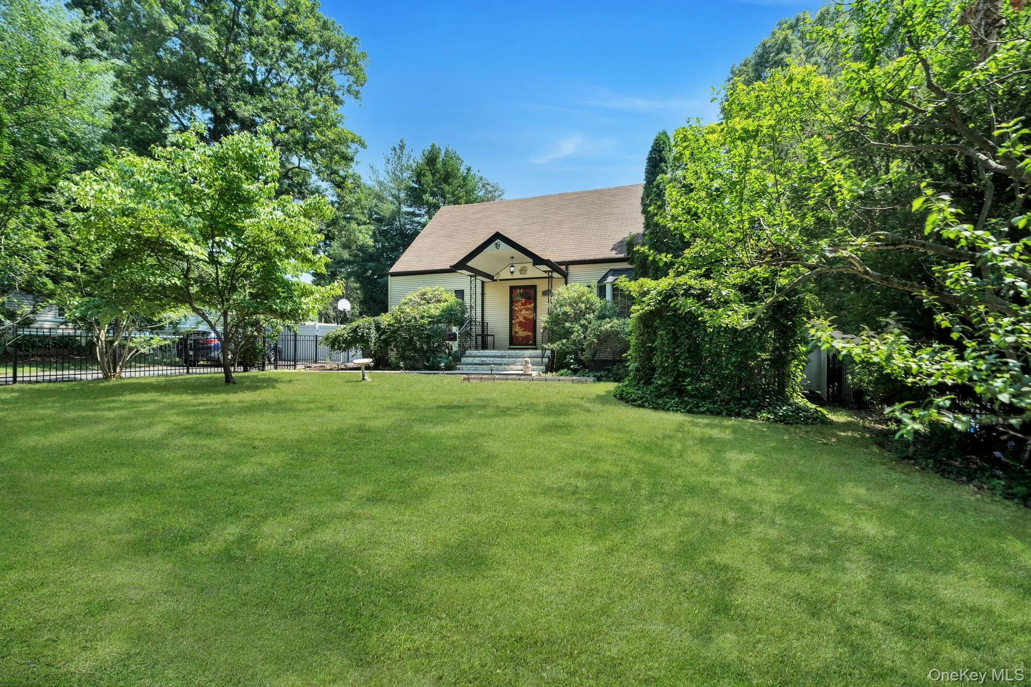 38 Lyons Street, Huntington, NY, 3 Bedrooms Bedrooms, 6 Rooms Rooms,3 BathroomsBathrooms,Residential,For Rent,Lyons,0,1022258 38 Lyons Street, Huntington, NY, 3 Bedrooms Bedrooms, 6 Rooms Rooms,3 BathroomsBathrooms,Residential,For Rent,Lyons,0,1022258