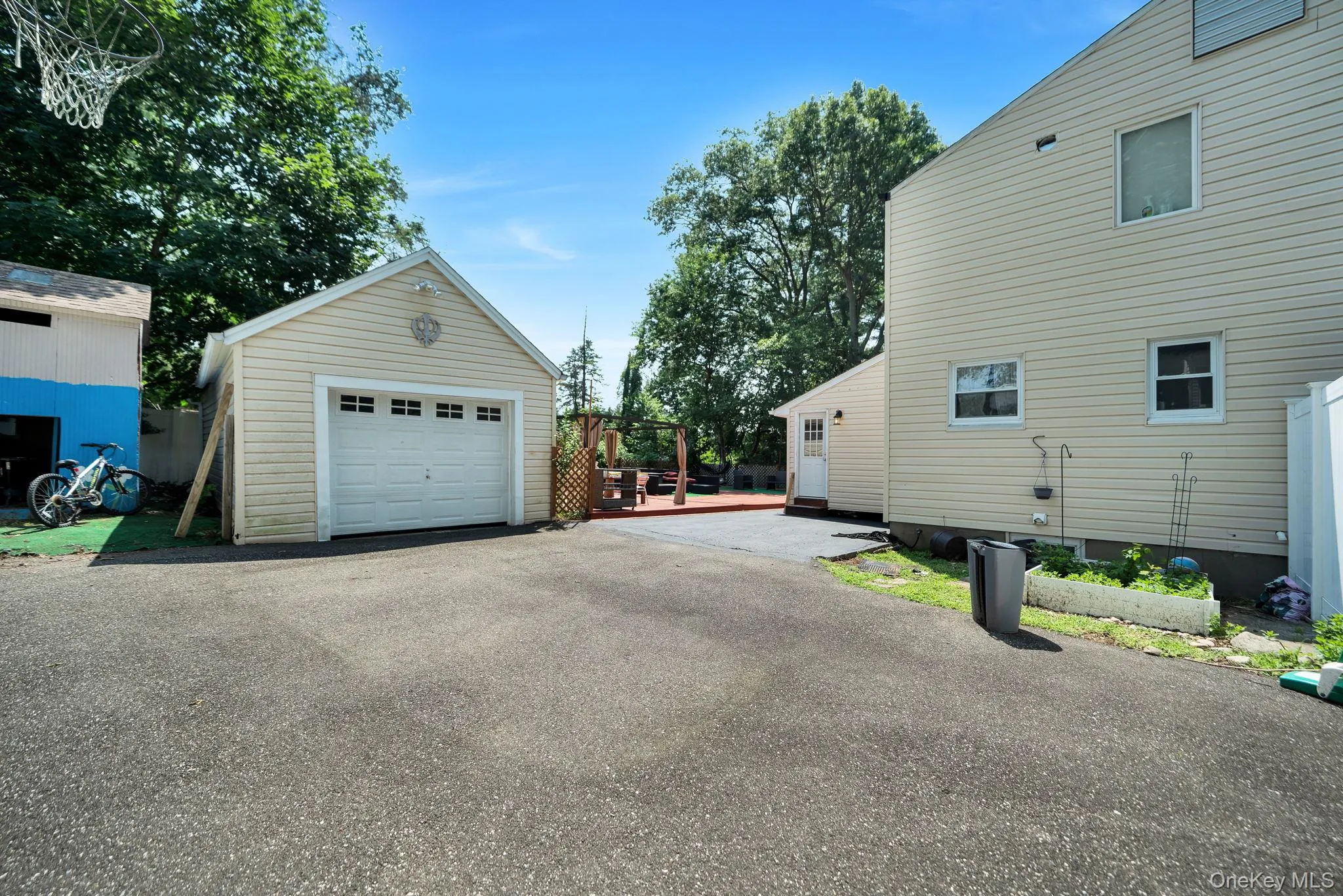 38 Lyons Street, Huntington, NY, 3 Bedrooms Bedrooms, 6 Rooms Rooms,3 BathroomsBathrooms,Residential,For Rent,Lyons,0,1022258 38 Lyons Street, Huntington, NY, 3 Bedrooms Bedrooms, 6 Rooms Rooms,3 BathroomsBathrooms,Residential,For Rent,Lyons,0,1022258