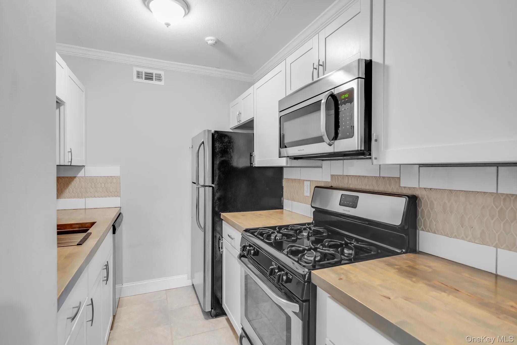 282 Artist Lake Drive, Brookhaven, NY, 1 Bedroom Bedrooms, 4 Rooms Rooms,1 BathroomBathrooms,Residential,For Rent,Artist Lake,0,1022259 282 Artist Lake Drive, Brookhaven, NY, 1 Bedroom Bedrooms, 4 Rooms Rooms,1 BathroomBathrooms,Residential,For Rent,Artist Lake,0,1022259