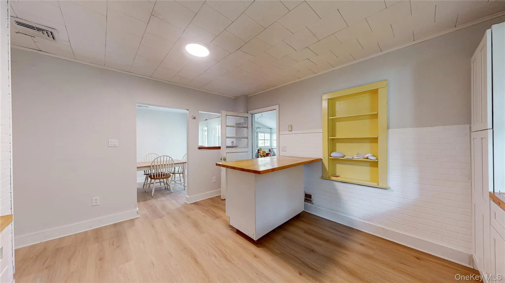 1 Orchard Street, Mount Hope, NY, 2 Bedrooms Bedrooms, 7 Rooms Rooms,2 BathroomsBathrooms,Residential,For Rent,Orchard,0,1022263 1 Orchard Street, Mount Hope, NY, 2 Bedrooms Bedrooms, 7 Rooms Rooms,2 BathroomsBathrooms,Residential,For Rent,Orchard,0,1022263