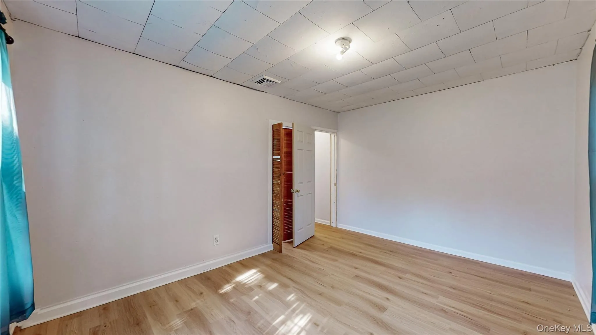 1 Orchard Street, Mount Hope, NY, 2 Bedrooms Bedrooms, 7 Rooms Rooms,2 BathroomsBathrooms,Residential,For Rent,Orchard,0,1022263 1 Orchard Street, Mount Hope, NY, 2 Bedrooms Bedrooms, 7 Rooms Rooms,2 BathroomsBathrooms,Residential,For Rent,Orchard,0,1022263