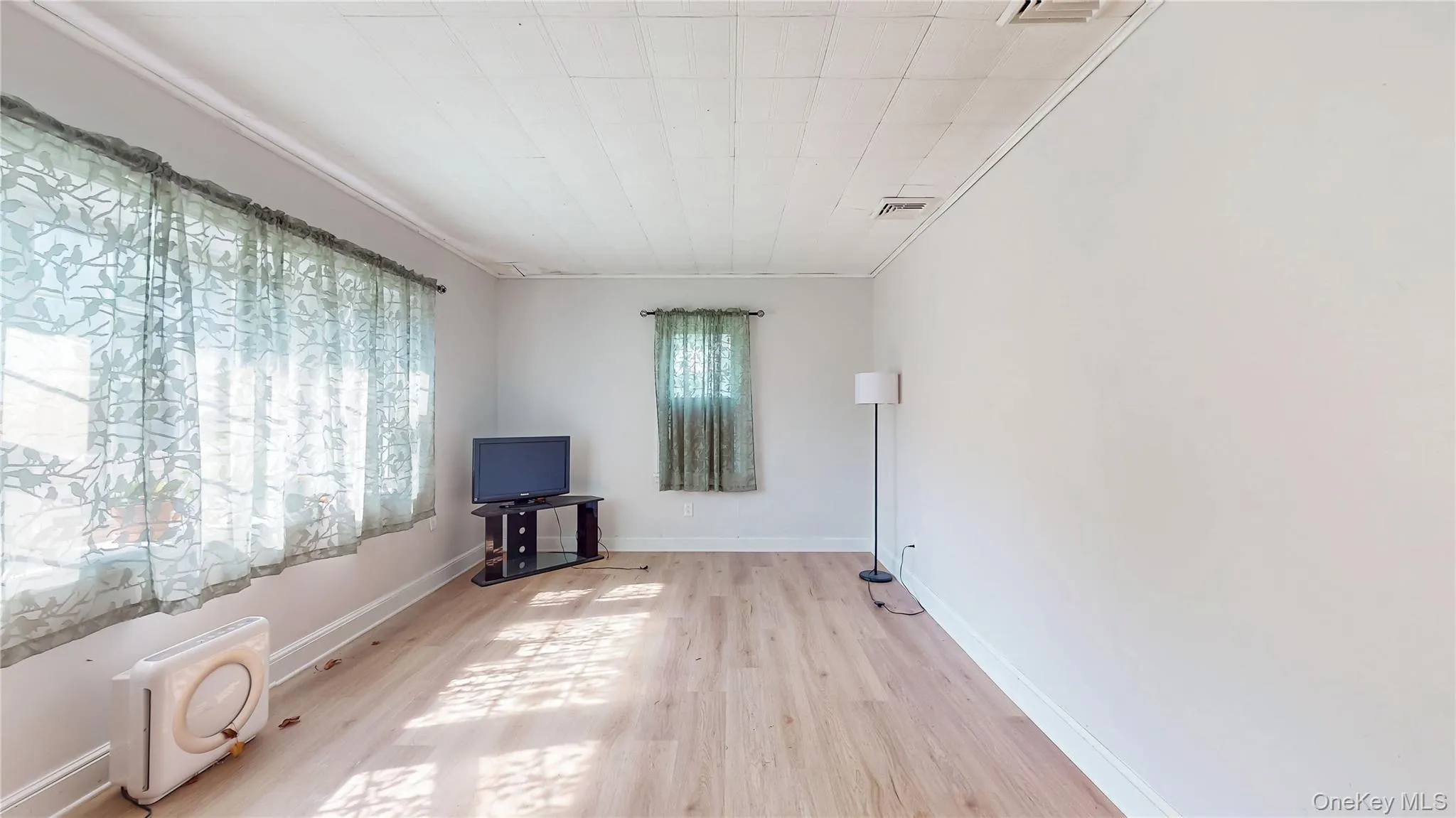 1 Orchard Street, Mount Hope, NY, 2 Bedrooms Bedrooms, 7 Rooms Rooms,2 BathroomsBathrooms,Residential,For Rent,Orchard,0,1022263 1 Orchard Street, Mount Hope, NY, 2 Bedrooms Bedrooms, 7 Rooms Rooms,2 BathroomsBathrooms,Residential,For Rent,Orchard,0,1022263