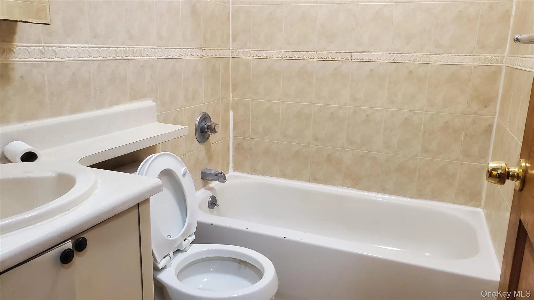 7167 161st Street, New York, NY, 3 Bedrooms Bedrooms, 6 Rooms Rooms,2 BathroomsBathrooms,Residential Lease,For Rent,161st,0,1022268 7167 161st Street, New York, NY, 3 Bedrooms Bedrooms, 6 Rooms Rooms,2 BathroomsBathrooms,Residential Lease,For Rent,161st,0,1022268
