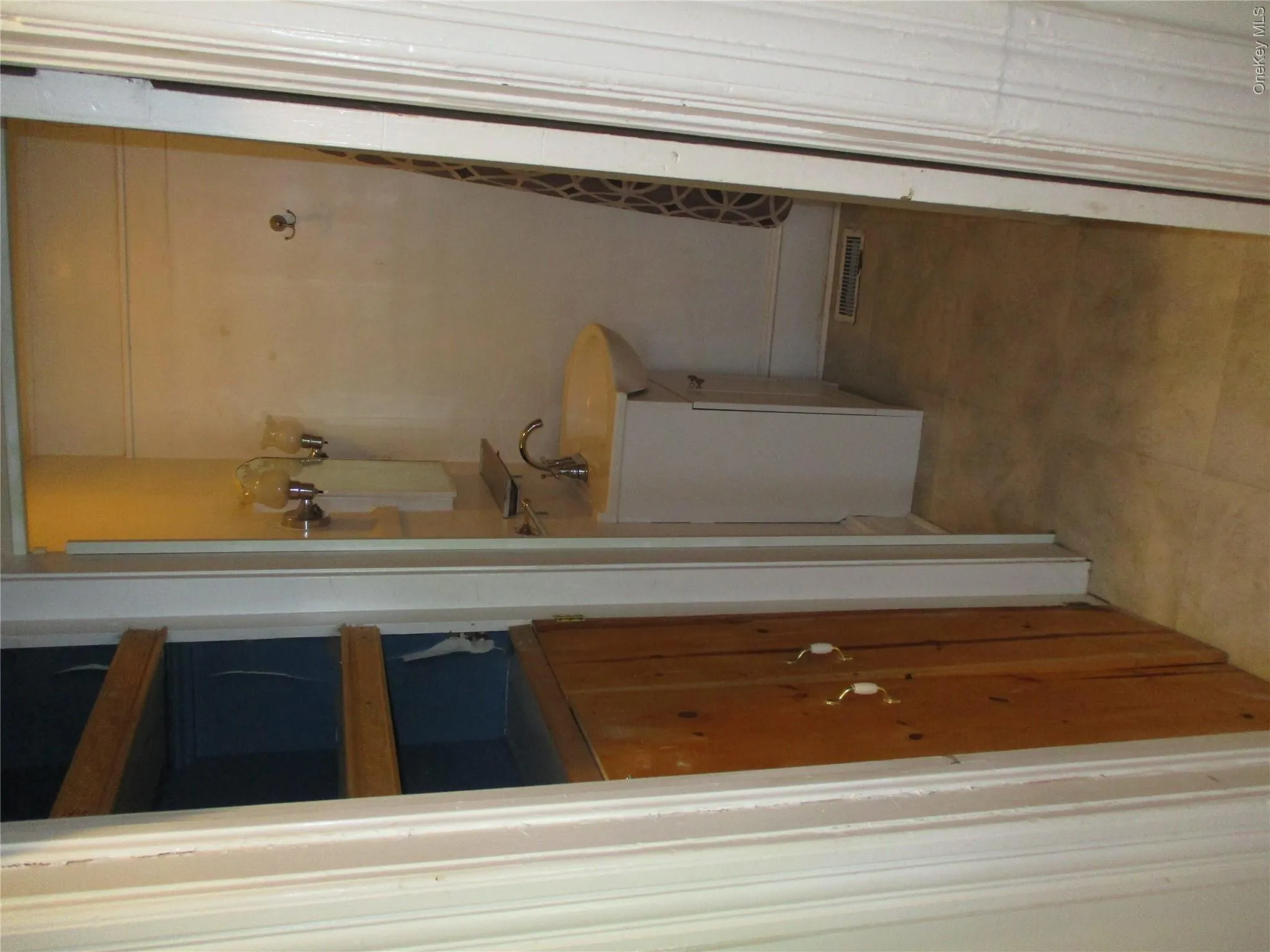 33 Bayview Terrace Unit 1, Newburgh (city), NY, 2 Bedrooms Bedrooms, 3 Rooms Rooms,1 BathroomBathrooms,Residential Lease,For Rent,Bayview Terrace Unit 1,0,1022271 33 Bayview Terrace Unit 1, Newburgh (city), NY, 2 Bedrooms Bedrooms, 3 Rooms Rooms,1 BathroomBathrooms,Residential Lease,For Rent,Bayview Terrace Unit 1,0,1022271