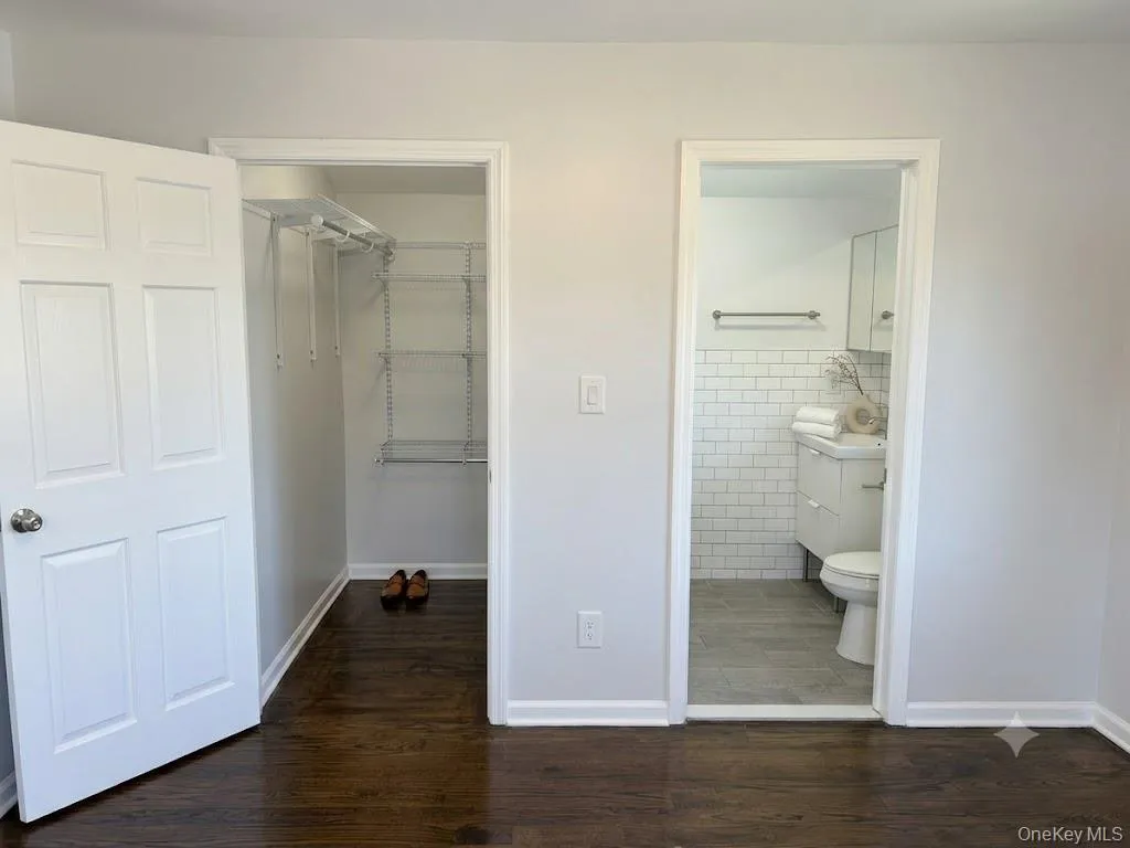 Main Bedroom w/ Master Bathroom and Porch Main Bedroom w/ Master Bathroom and Porch