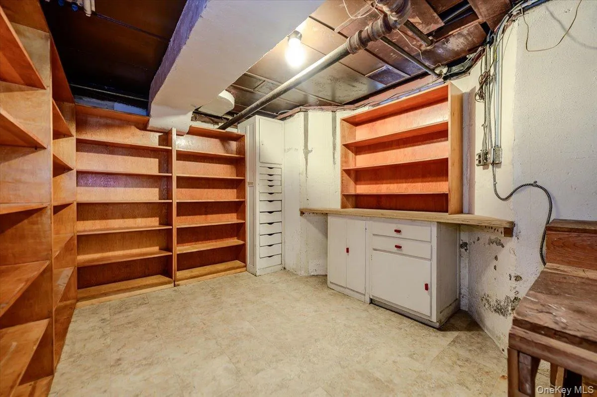 1264 Rhinelander Avenue, New York, NY, 3 Bedrooms Bedrooms, 8 Rooms Rooms,2 BathroomsBathrooms,Residential,For Rent,Rhinelander,0,1022280 1264 Rhinelander Avenue, New York, NY, 3 Bedrooms Bedrooms, 8 Rooms Rooms,2 BathroomsBathrooms,Residential,For Rent,Rhinelander,0,1022280