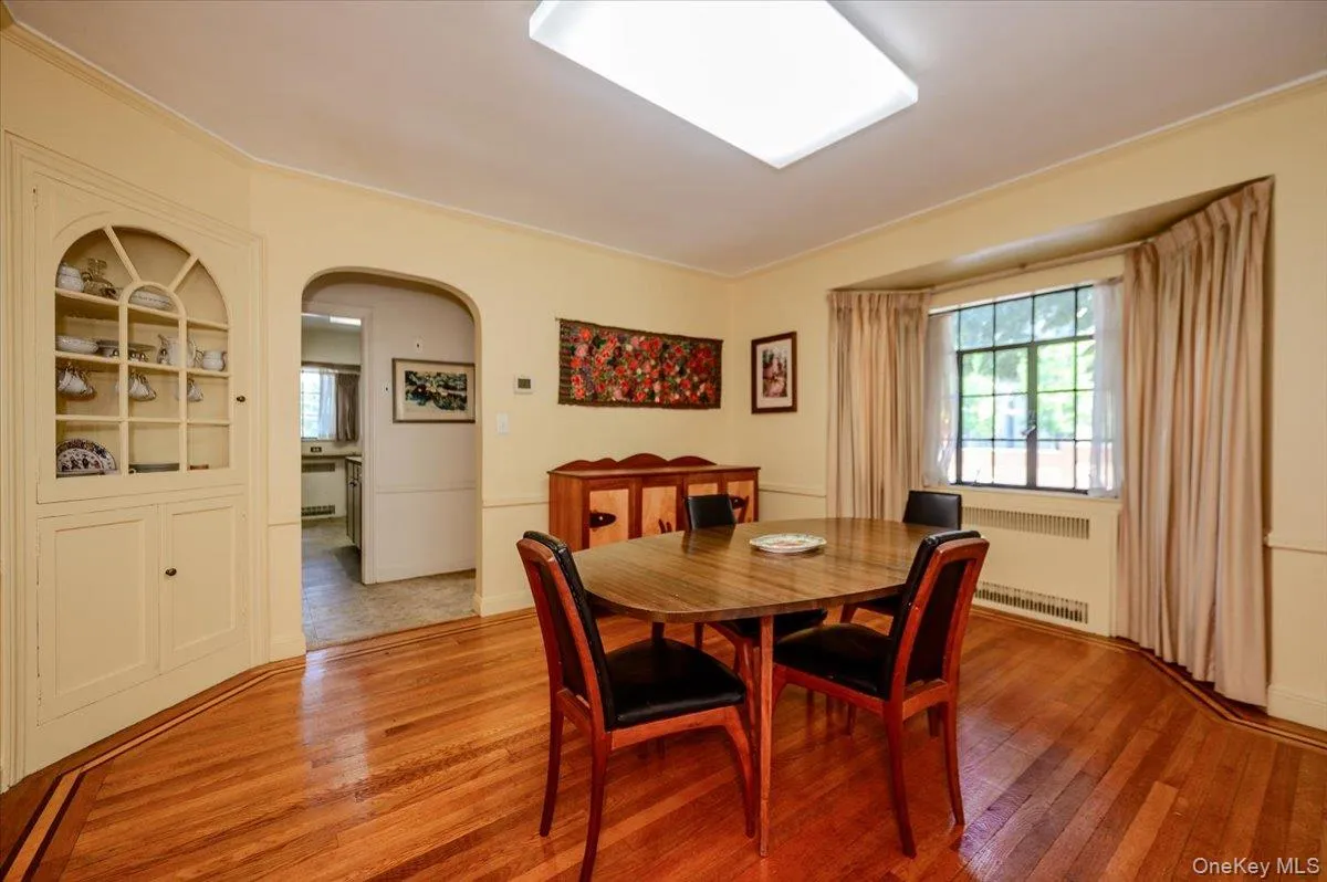 1264 Rhinelander Avenue, New York, NY, 3 Bedrooms Bedrooms, 8 Rooms Rooms,2 BathroomsBathrooms,Residential,For Rent,Rhinelander,0,1022280 1264 Rhinelander Avenue, New York, NY, 3 Bedrooms Bedrooms, 8 Rooms Rooms,2 BathroomsBathrooms,Residential,For Rent,Rhinelander,0,1022280