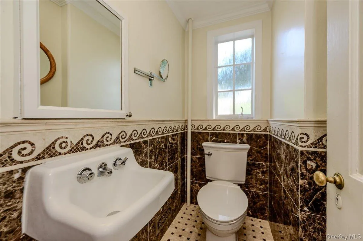 1264 Rhinelander Avenue, New York, NY, 3 Bedrooms Bedrooms, 8 Rooms Rooms,2 BathroomsBathrooms,Residential,For Rent,Rhinelander,0,1022280 1264 Rhinelander Avenue, New York, NY, 3 Bedrooms Bedrooms, 8 Rooms Rooms,2 BathroomsBathrooms,Residential,For Rent,Rhinelander,0,1022280