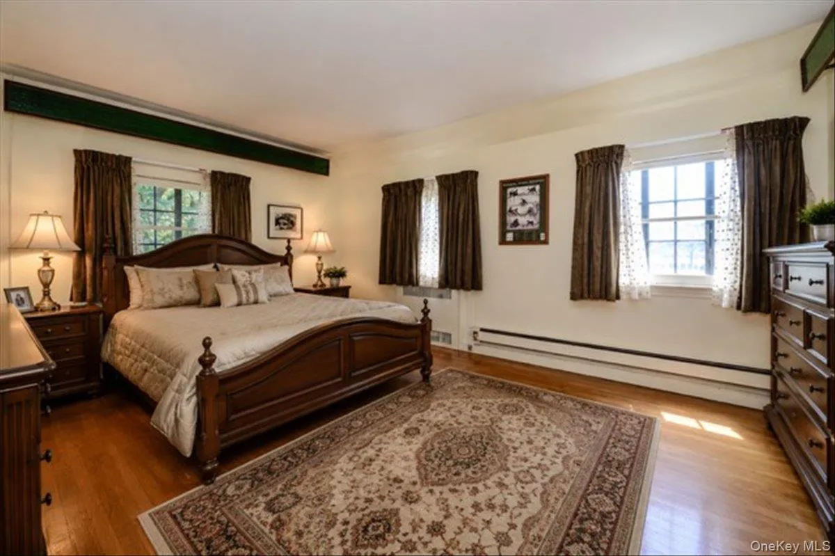 1264 Rhinelander Avenue, New York, NY, 3 Bedrooms Bedrooms, 8 Rooms Rooms,2 BathroomsBathrooms,Residential,For Rent,Rhinelander,0,1022280 1264 Rhinelander Avenue, New York, NY, 3 Bedrooms Bedrooms, 8 Rooms Rooms,2 BathroomsBathrooms,Residential,For Rent,Rhinelander,0,1022280
