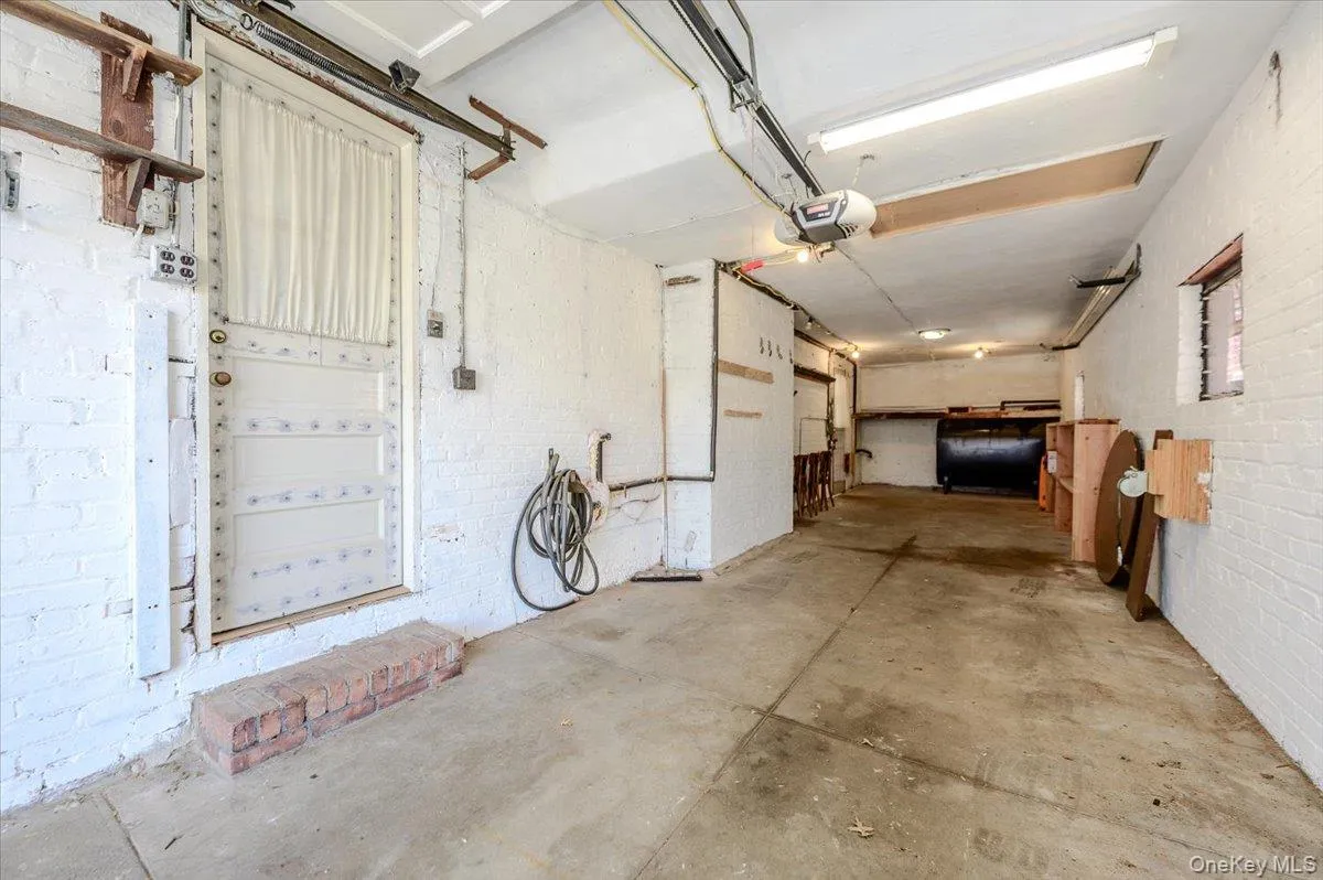 1264 Rhinelander Avenue, New York, NY, 3 Bedrooms Bedrooms, 8 Rooms Rooms,2 BathroomsBathrooms,Residential,For Rent,Rhinelander,0,1022280 1264 Rhinelander Avenue, New York, NY, 3 Bedrooms Bedrooms, 8 Rooms Rooms,2 BathroomsBathrooms,Residential,For Rent,Rhinelander,0,1022280
