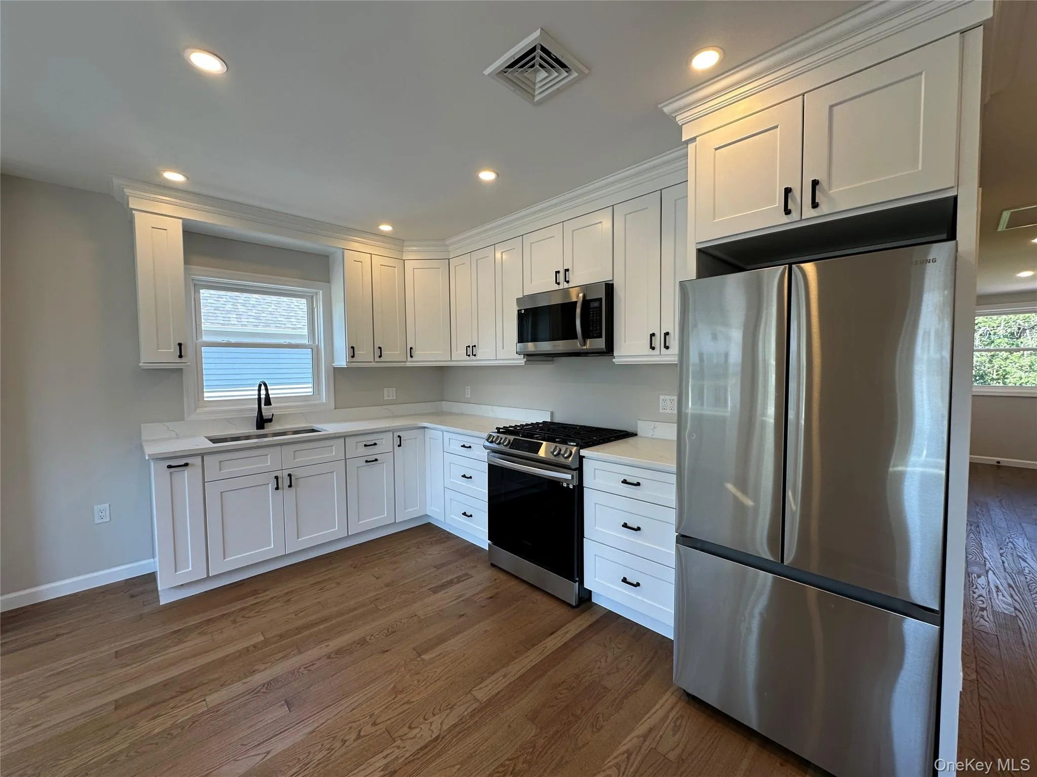 11 Ohio Avenue, North Hempstead, NY, 3 Bedrooms Bedrooms, 7 Rooms Rooms,1 BathroomBathrooms,Residential Lease,For Rent,Ohio,0,1022284 11 Ohio Avenue, North Hempstead, NY, 3 Bedrooms Bedrooms, 7 Rooms Rooms,1 BathroomBathrooms,Residential Lease,For Rent,Ohio,0,1022284