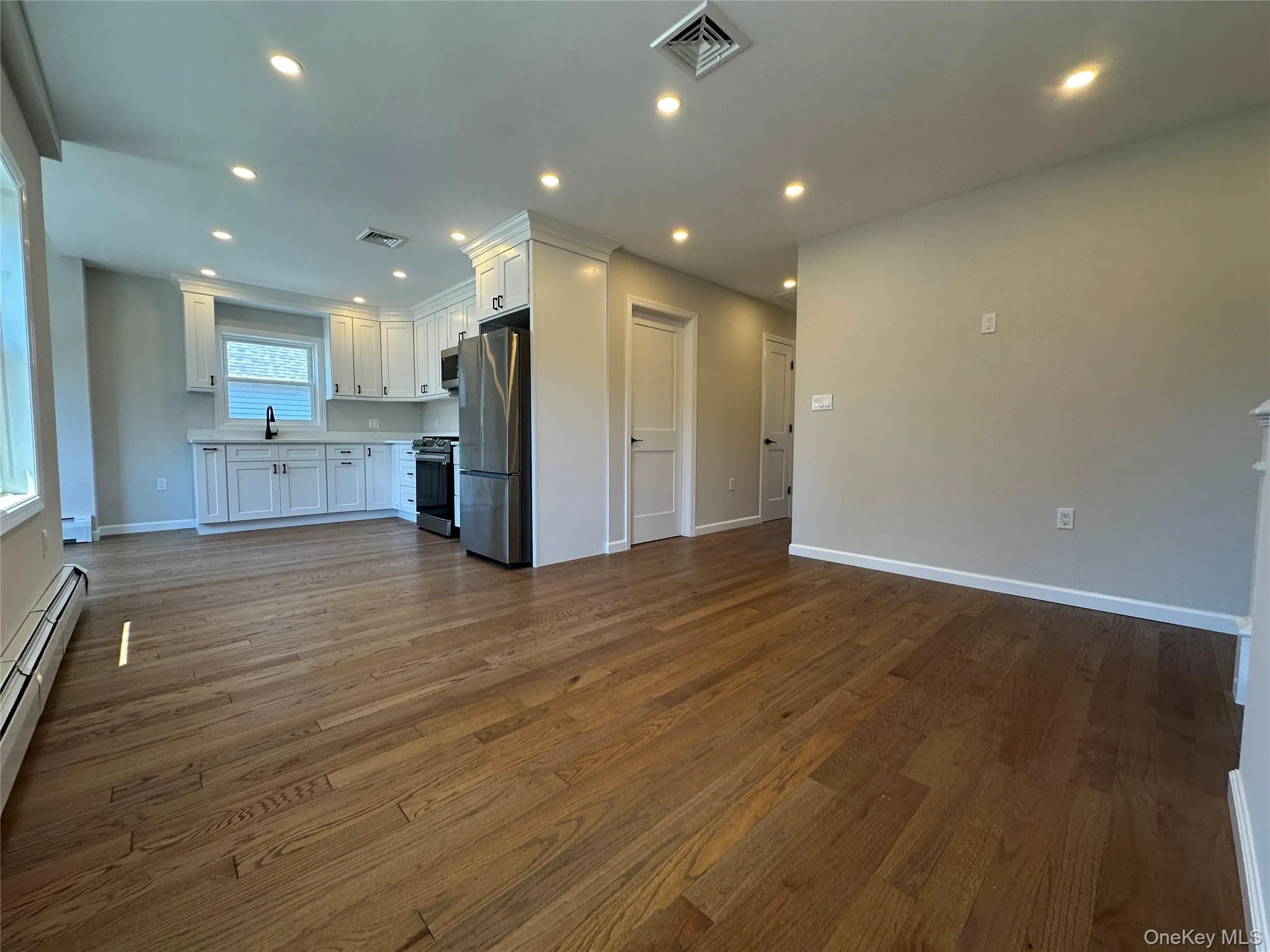 11 Ohio Avenue, North Hempstead, NY, 3 Bedrooms Bedrooms, 7 Rooms Rooms,1 BathroomBathrooms,Residential Lease,For Rent,Ohio,0,1022284 11 Ohio Avenue, North Hempstead, NY, 3 Bedrooms Bedrooms, 7 Rooms Rooms,1 BathroomBathrooms,Residential Lease,For Rent,Ohio,0,1022284