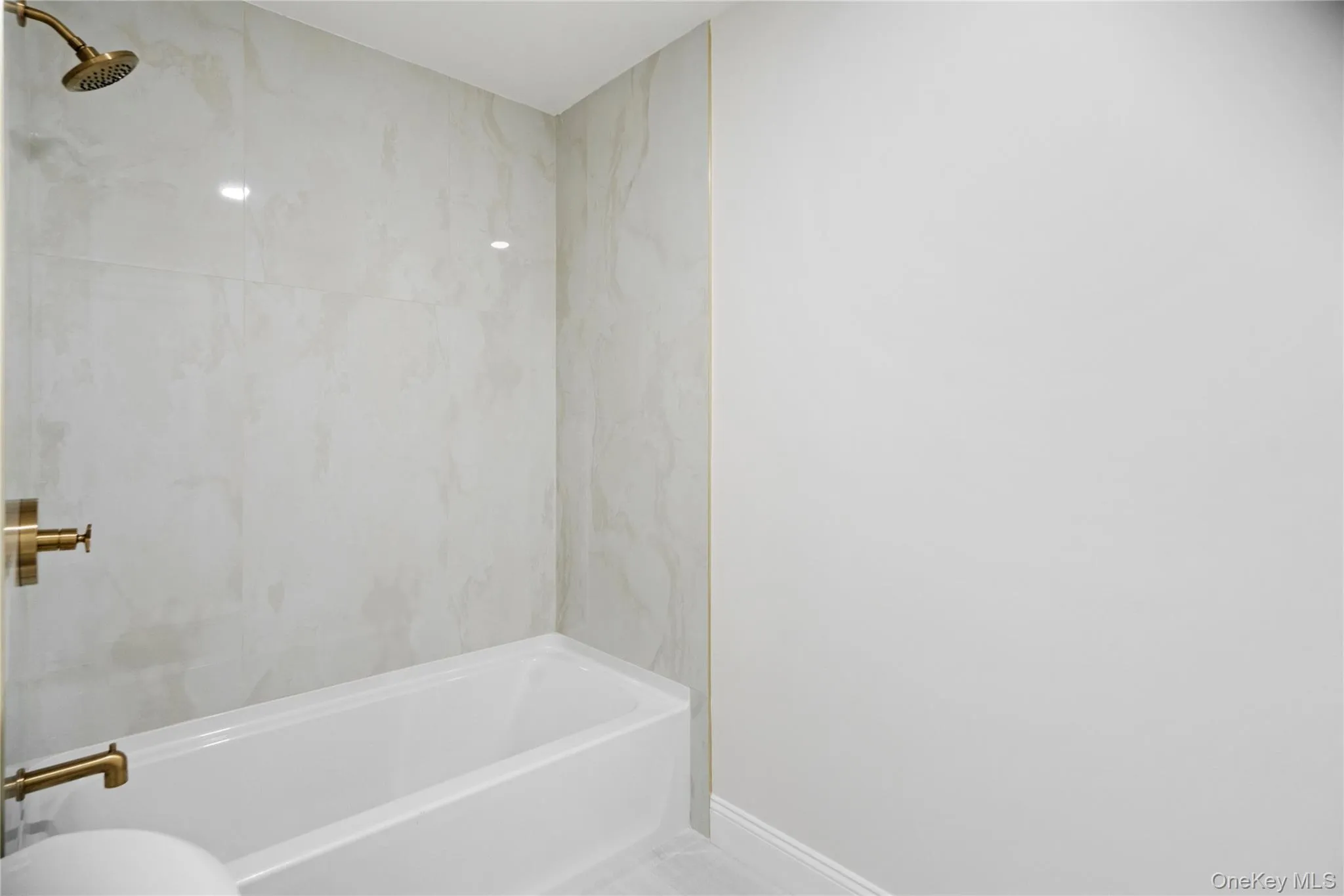 41 Cove Road, Huntington, NY, 5 Bedrooms Bedrooms, 13 Rooms Rooms,4 BathroomsBathrooms,Residential,For Rent,Cove,0,1022285 41 Cove Road, Huntington, NY, 5 Bedrooms Bedrooms, 13 Rooms Rooms,4 BathroomsBathrooms,Residential,For Rent,Cove,0,1022285