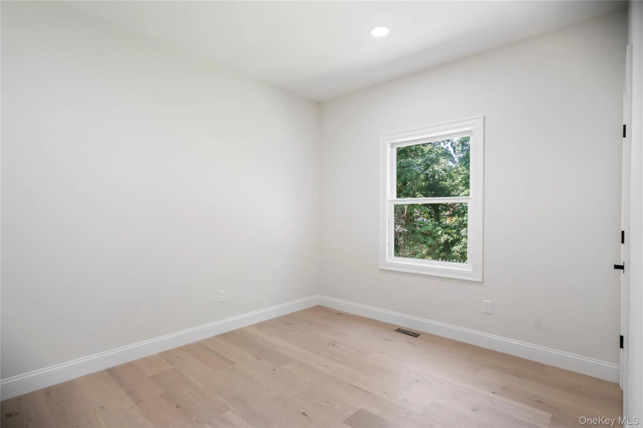 41 Cove Road, Huntington, NY, 5 Bedrooms Bedrooms, 13 Rooms Rooms,4 BathroomsBathrooms,Residential,For Rent,Cove,0,1022285 41 Cove Road, Huntington, NY, 5 Bedrooms Bedrooms, 13 Rooms Rooms,4 BathroomsBathrooms,Residential,For Rent,Cove,0,1022285