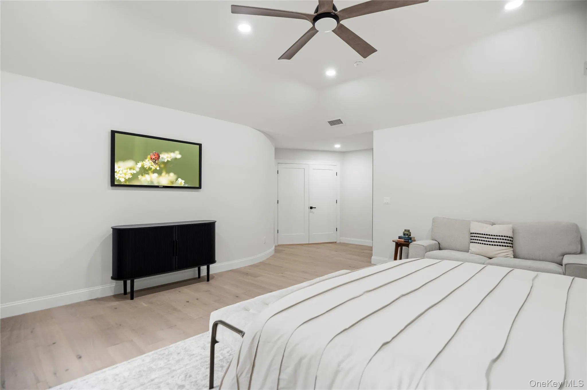41 Cove Road, Huntington, NY, 5 Bedrooms Bedrooms, 13 Rooms Rooms,4 BathroomsBathrooms,Residential,For Rent,Cove,0,1022285 41 Cove Road, Huntington, NY, 5 Bedrooms Bedrooms, 13 Rooms Rooms,4 BathroomsBathrooms,Residential,For Rent,Cove,0,1022285
