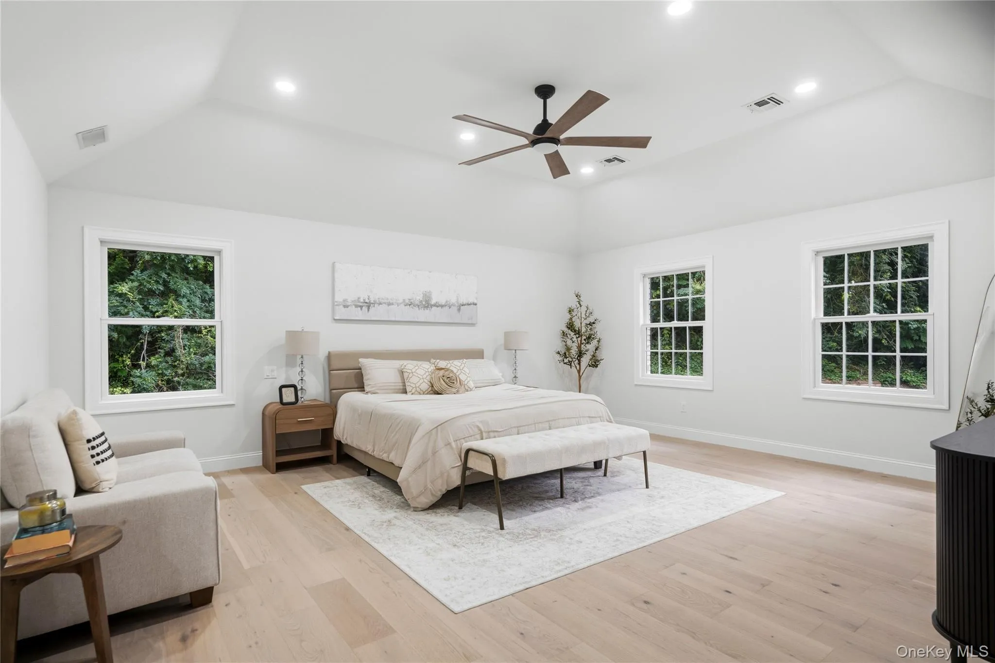 41 Cove Road, Huntington, NY, 5 Bedrooms Bedrooms, 13 Rooms Rooms,4 BathroomsBathrooms,Residential,For Rent,Cove,0,1022285 41 Cove Road, Huntington, NY, 5 Bedrooms Bedrooms, 13 Rooms Rooms,4 BathroomsBathrooms,Residential,For Rent,Cove,0,1022285