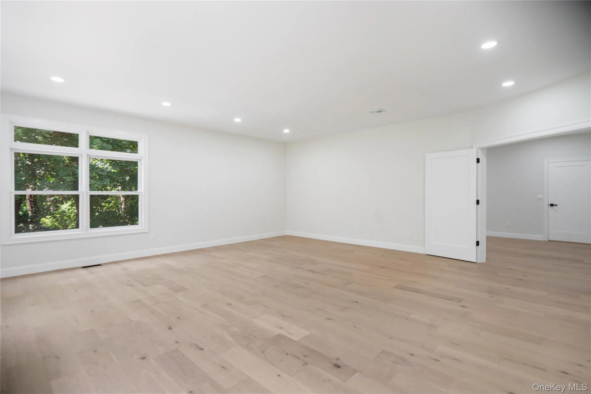 41 Cove Road, Huntington, NY, 5 Bedrooms Bedrooms, 13 Rooms Rooms,4 BathroomsBathrooms,Residential,For Rent,Cove,0,1022285 41 Cove Road, Huntington, NY, 5 Bedrooms Bedrooms, 13 Rooms Rooms,4 BathroomsBathrooms,Residential,For Rent,Cove,0,1022285