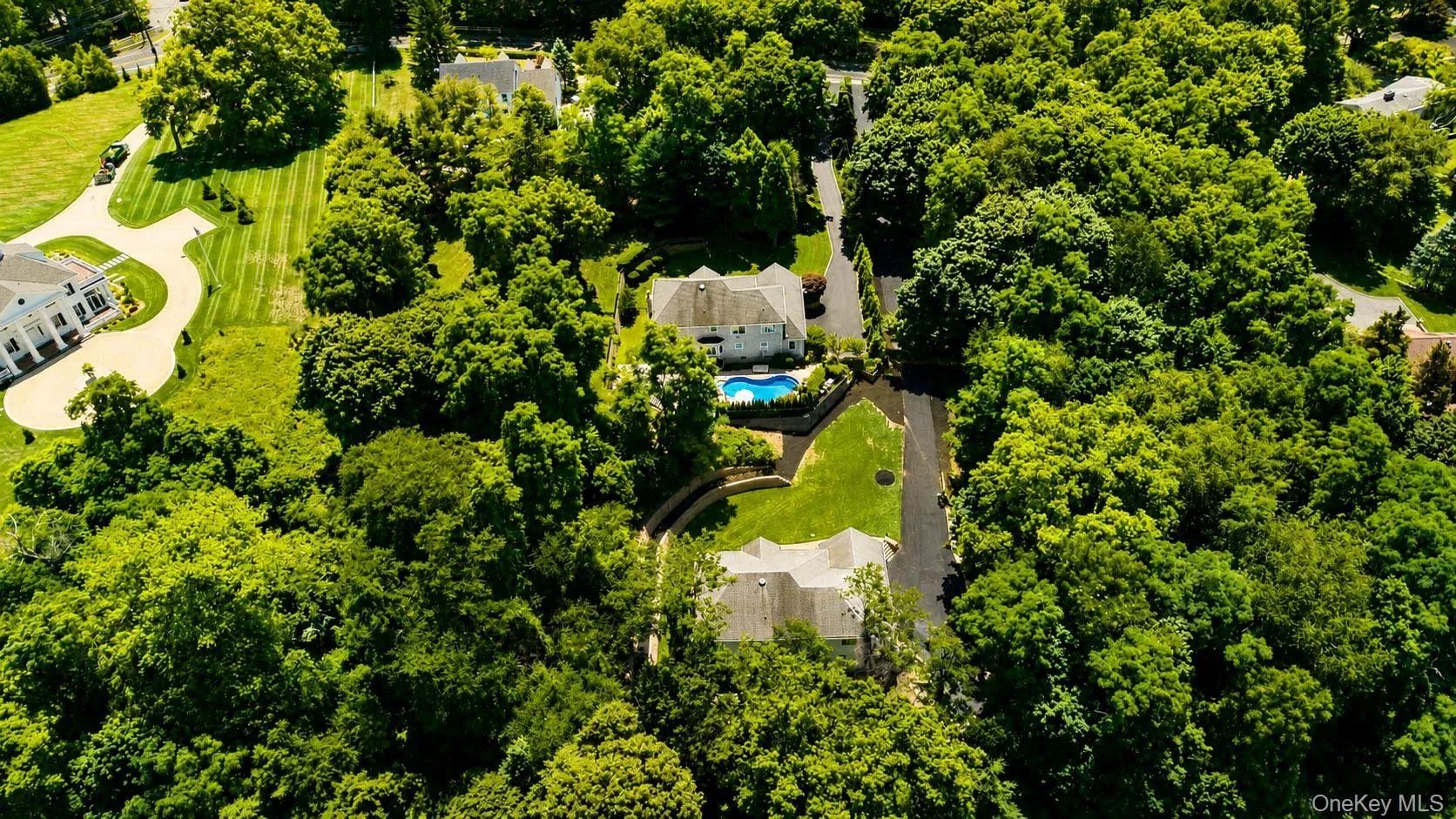 41 Cove Road, Huntington, NY, 5 Bedrooms Bedrooms, 13 Rooms Rooms,4 BathroomsBathrooms,Residential,For Rent,Cove,0,1022285 41 Cove Road, Huntington, NY, 5 Bedrooms Bedrooms, 13 Rooms Rooms,4 BathroomsBathrooms,Residential,For Rent,Cove,0,1022285