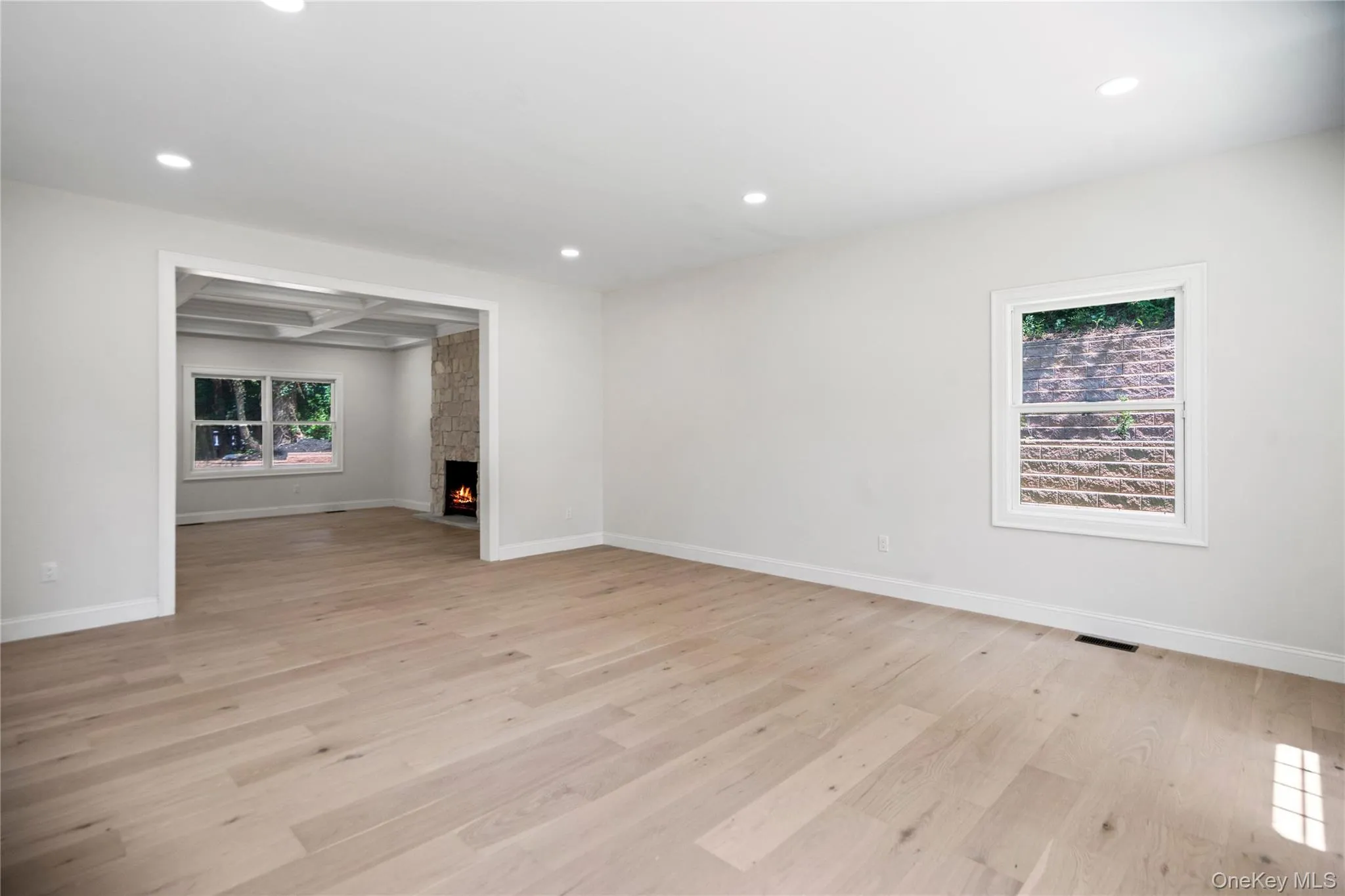 41 Cove Road, Huntington, NY, 5 Bedrooms Bedrooms, 13 Rooms Rooms,4 BathroomsBathrooms,Residential,For Rent,Cove,0,1022285 41 Cove Road, Huntington, NY, 5 Bedrooms Bedrooms, 13 Rooms Rooms,4 BathroomsBathrooms,Residential,For Rent,Cove,0,1022285