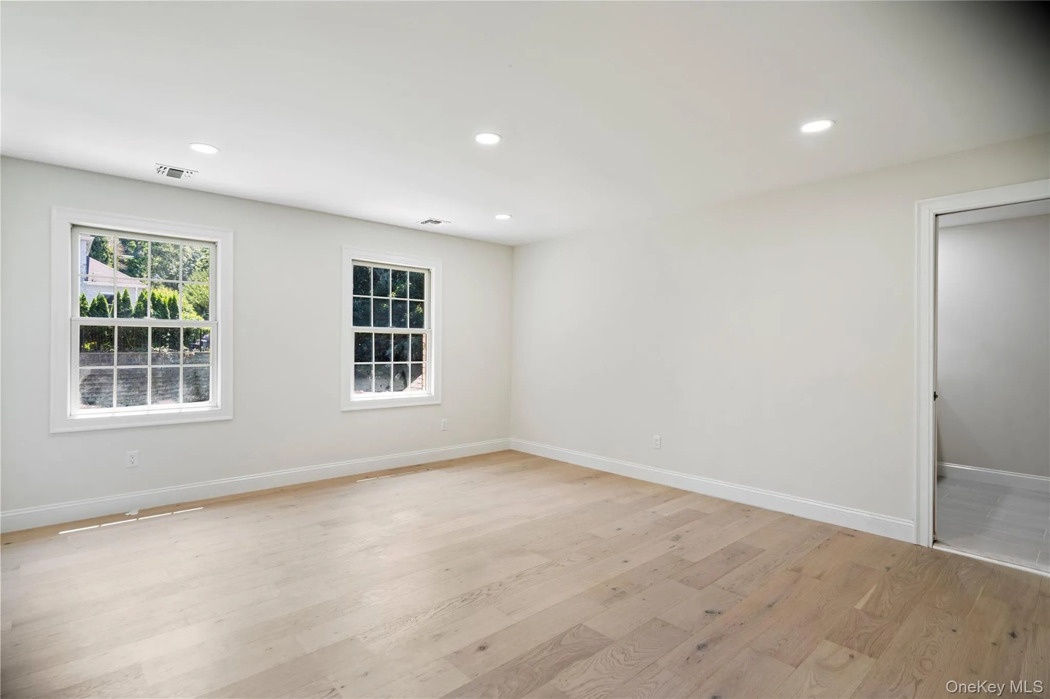 41 Cove Road, Huntington, NY, 5 Bedrooms Bedrooms, 13 Rooms Rooms,4 BathroomsBathrooms,Residential,For Rent,Cove,0,1022285 41 Cove Road, Huntington, NY, 5 Bedrooms Bedrooms, 13 Rooms Rooms,4 BathroomsBathrooms,Residential,For Rent,Cove,0,1022285