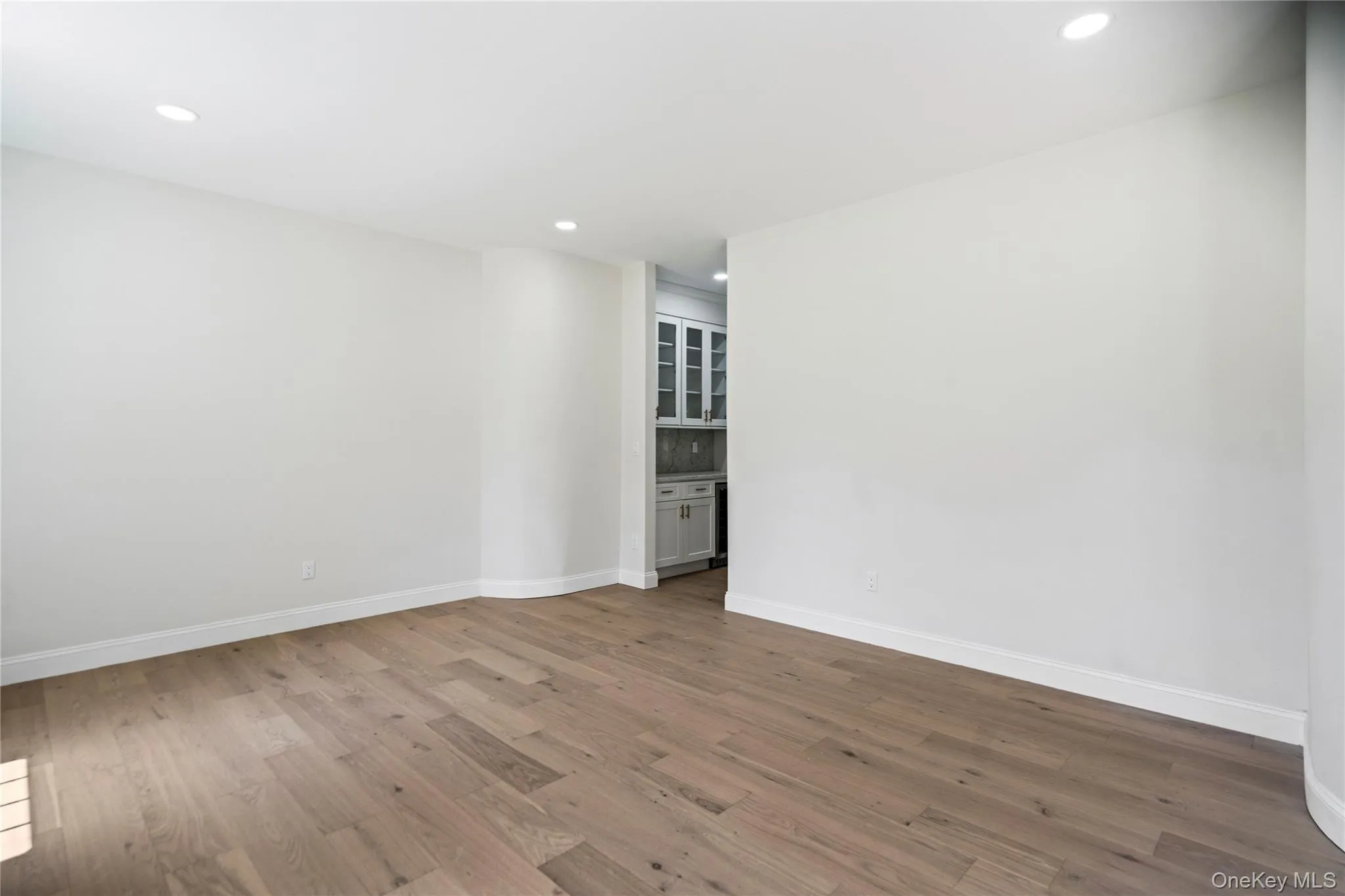 41 Cove Road, Huntington, NY, 5 Bedrooms Bedrooms, 13 Rooms Rooms,4 BathroomsBathrooms,Residential,For Rent,Cove,0,1022285 41 Cove Road, Huntington, NY, 5 Bedrooms Bedrooms, 13 Rooms Rooms,4 BathroomsBathrooms,Residential,For Rent,Cove,0,1022285