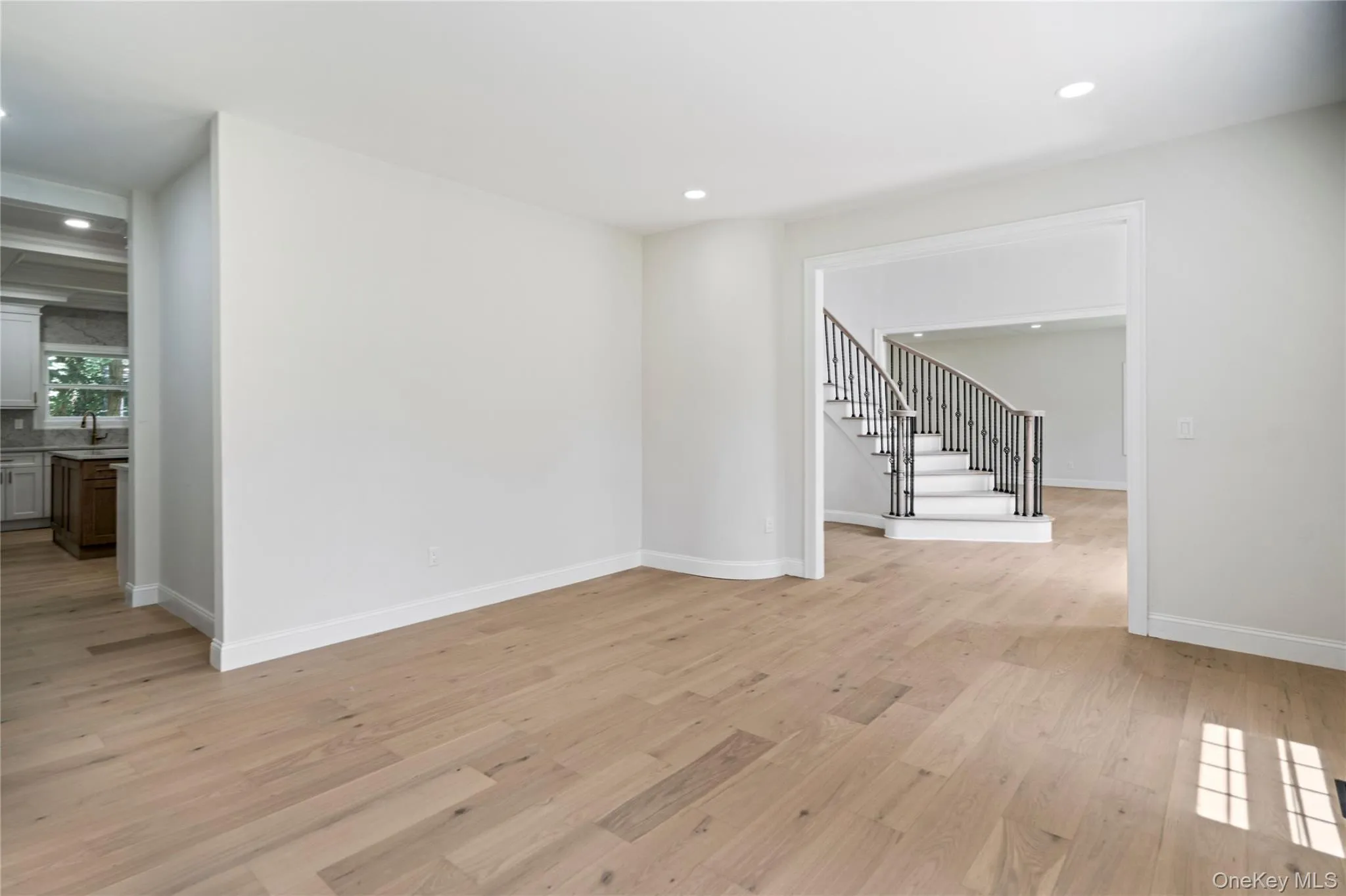 41 Cove Road, Huntington, NY, 5 Bedrooms Bedrooms, 13 Rooms Rooms,4 BathroomsBathrooms,Residential,For Rent,Cove,0,1022285 41 Cove Road, Huntington, NY, 5 Bedrooms Bedrooms, 13 Rooms Rooms,4 BathroomsBathrooms,Residential,For Rent,Cove,0,1022285