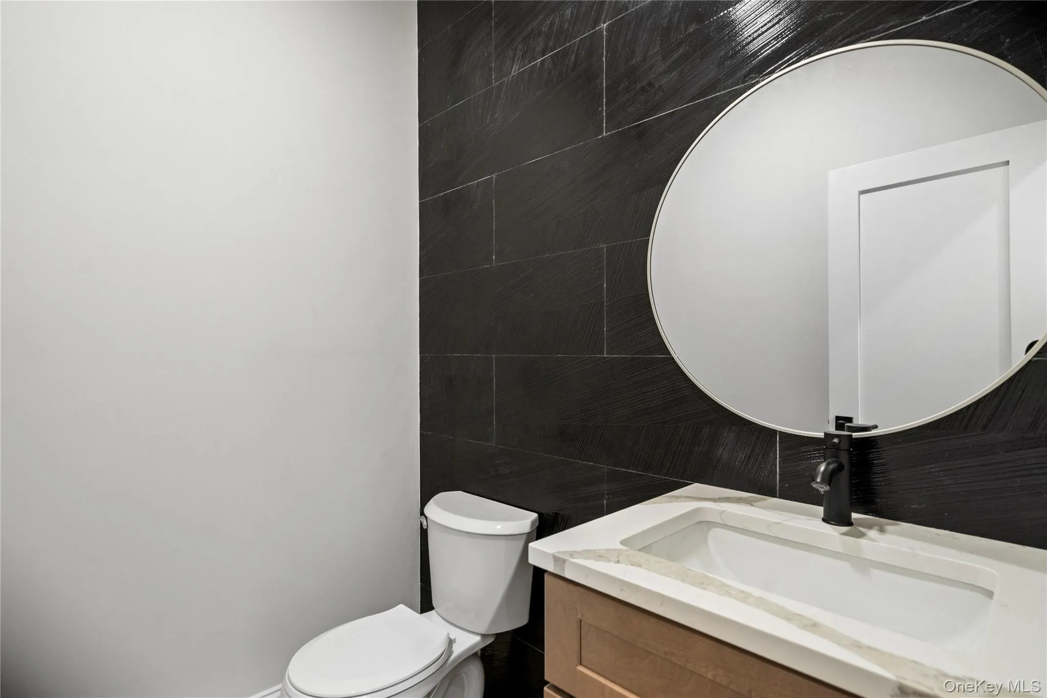 41 Cove Road, Huntington, NY, 5 Bedrooms Bedrooms, 13 Rooms Rooms,4 BathroomsBathrooms,Residential,For Rent,Cove,0,1022285 41 Cove Road, Huntington, NY, 5 Bedrooms Bedrooms, 13 Rooms Rooms,4 BathroomsBathrooms,Residential,For Rent,Cove,0,1022285