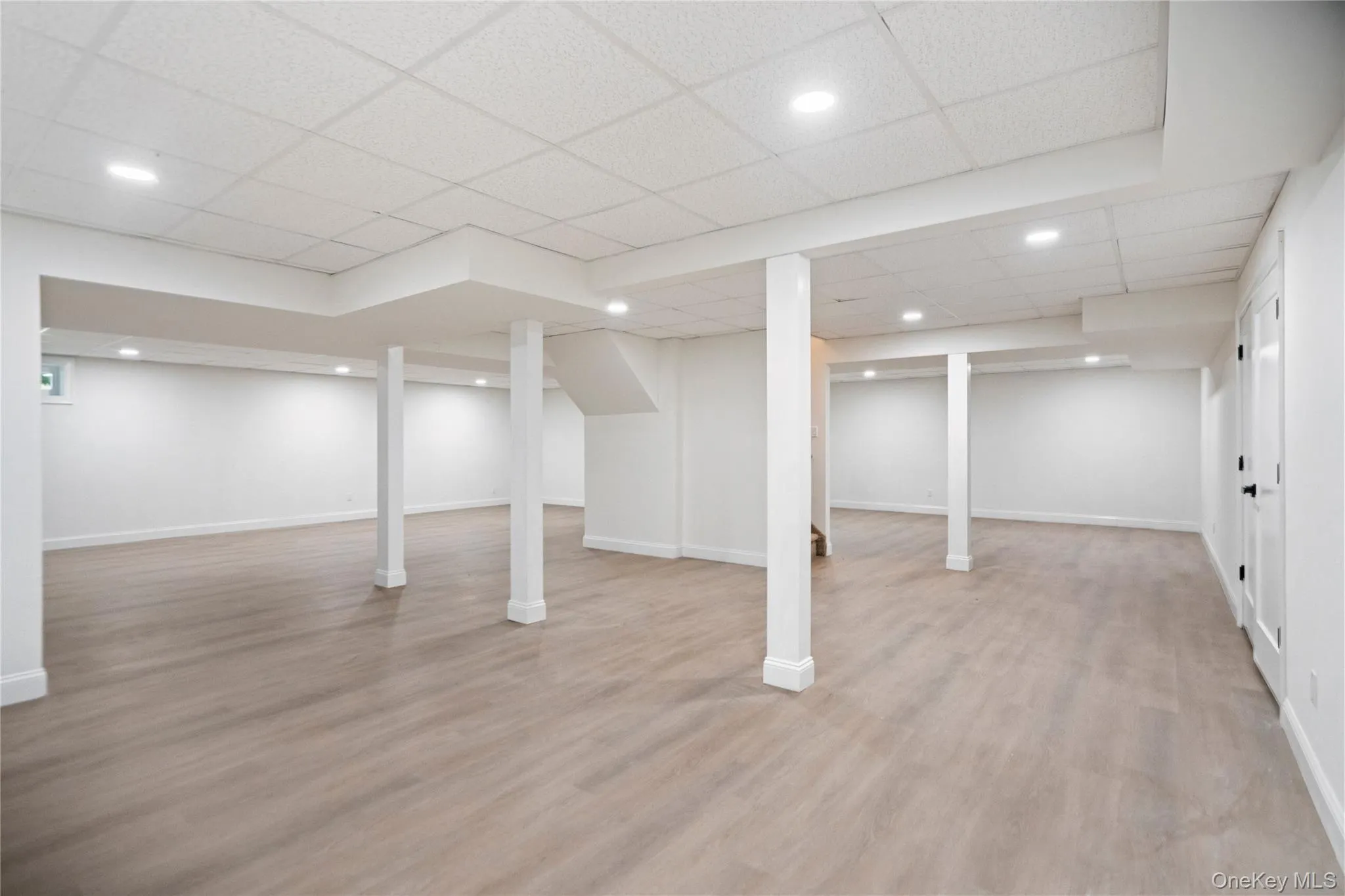 41 Cove Road, Huntington, NY, 5 Bedrooms Bedrooms, 13 Rooms Rooms,4 BathroomsBathrooms,Residential,For Rent,Cove,0,1022285 41 Cove Road, Huntington, NY, 5 Bedrooms Bedrooms, 13 Rooms Rooms,4 BathroomsBathrooms,Residential,For Rent,Cove,0,1022285