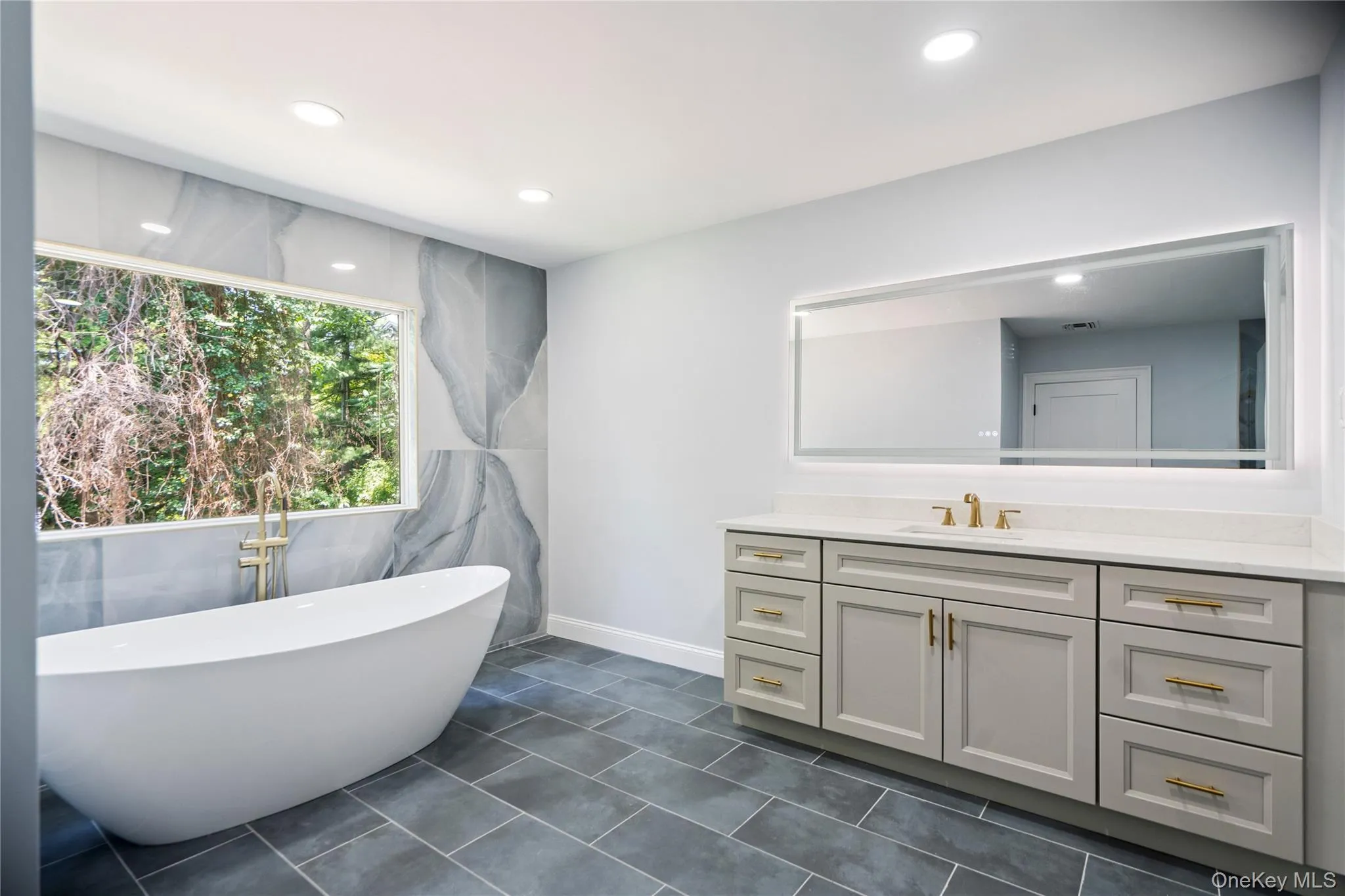 41 Cove Road, Huntington, NY, 5 Bedrooms Bedrooms, 13 Rooms Rooms,4 BathroomsBathrooms,Residential,For Rent,Cove,0,1022285 41 Cove Road, Huntington, NY, 5 Bedrooms Bedrooms, 13 Rooms Rooms,4 BathroomsBathrooms,Residential,For Rent,Cove,0,1022285