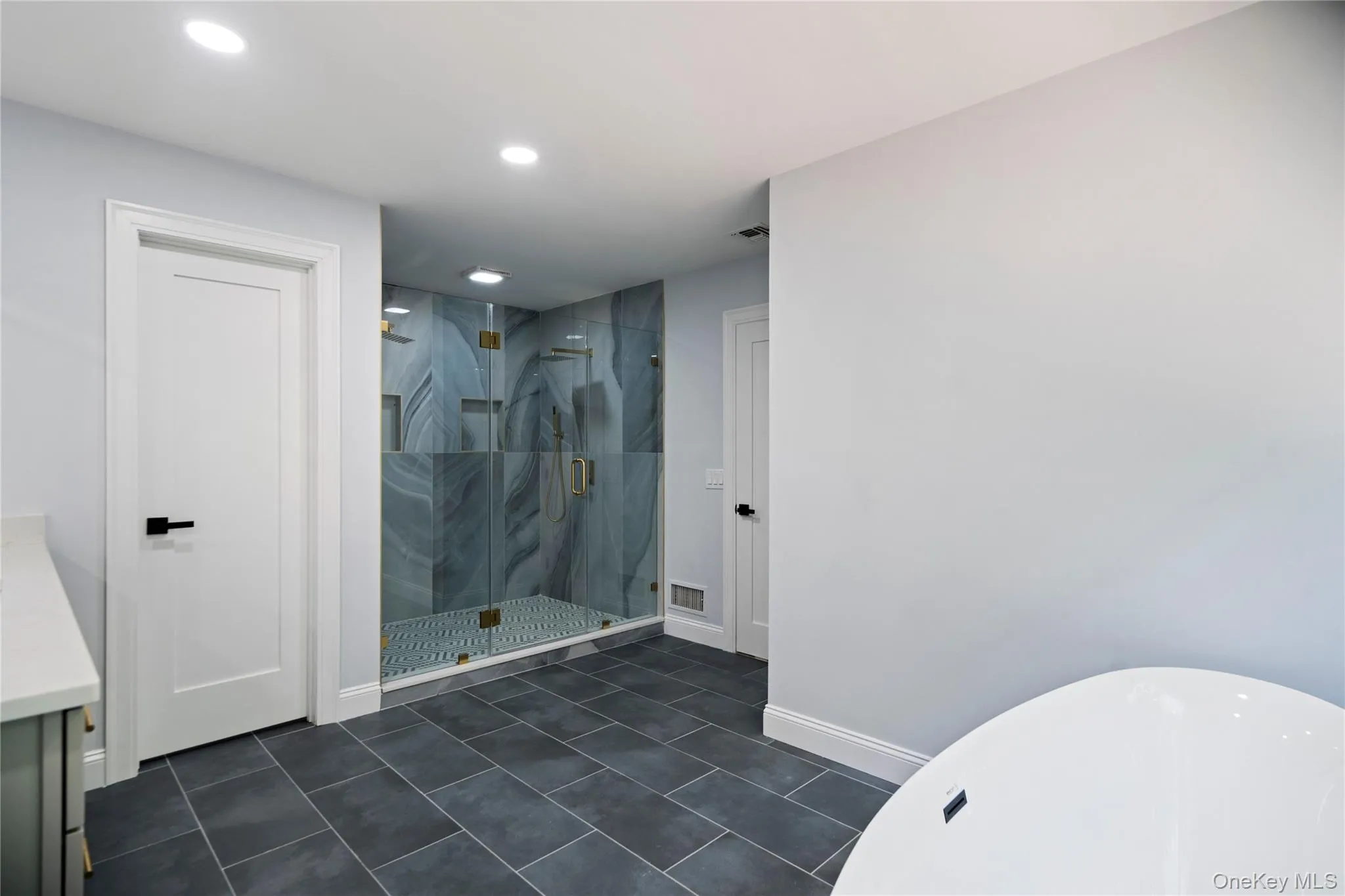 41 Cove Road, Huntington, NY, 5 Bedrooms Bedrooms, 13 Rooms Rooms,4 BathroomsBathrooms,Residential,For Rent,Cove,0,1022285 41 Cove Road, Huntington, NY, 5 Bedrooms Bedrooms, 13 Rooms Rooms,4 BathroomsBathrooms,Residential,For Rent,Cove,0,1022285