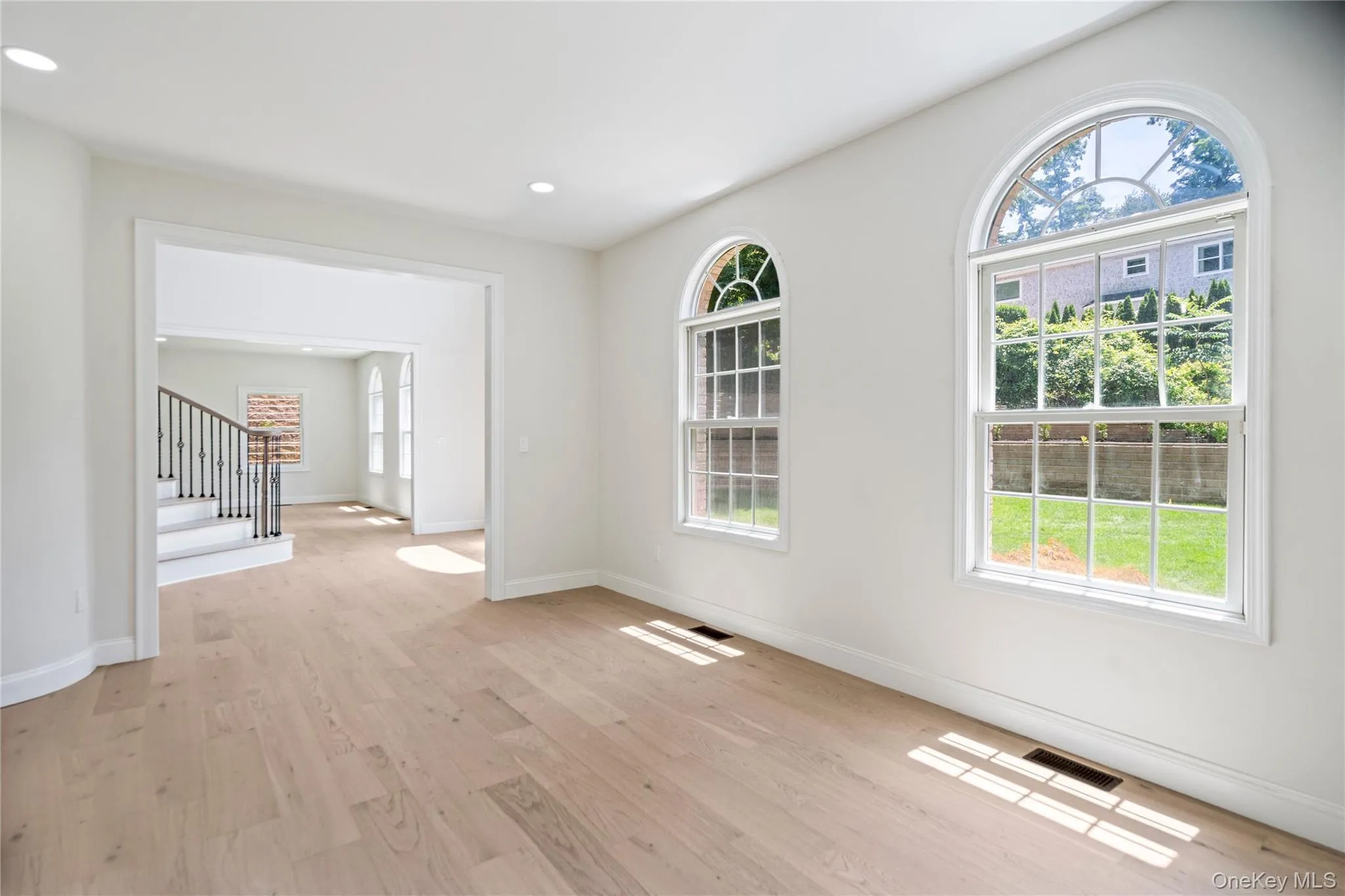 41 Cove Road, Huntington, NY, 5 Bedrooms Bedrooms, 13 Rooms Rooms,4 BathroomsBathrooms,Residential,For Rent,Cove,0,1022285 41 Cove Road, Huntington, NY, 5 Bedrooms Bedrooms, 13 Rooms Rooms,4 BathroomsBathrooms,Residential,For Rent,Cove,0,1022285