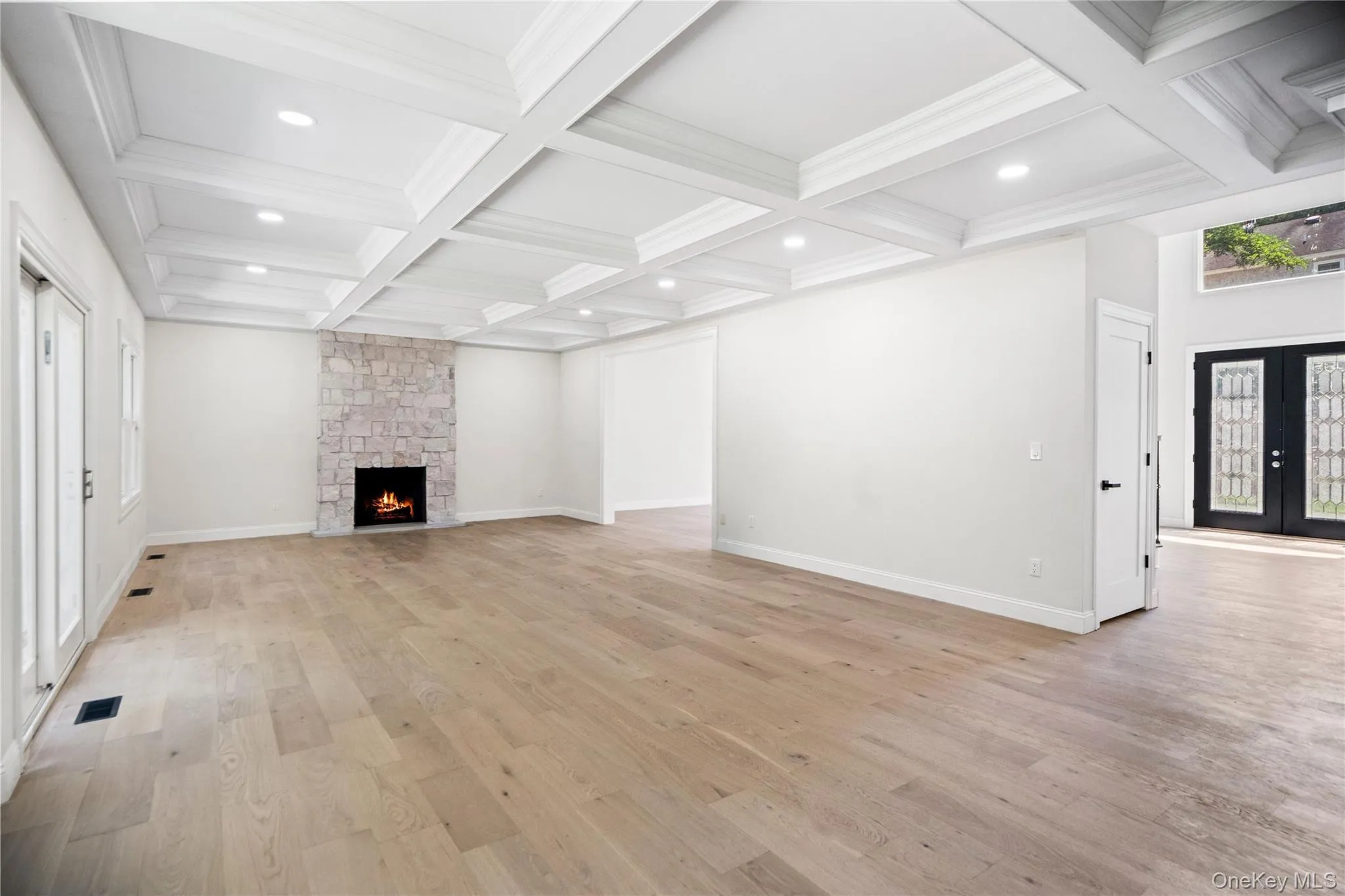 41 Cove Road, Huntington, NY, 5 Bedrooms Bedrooms, 13 Rooms Rooms,4 BathroomsBathrooms,Residential,For Rent,Cove,0,1022285 41 Cove Road, Huntington, NY, 5 Bedrooms Bedrooms, 13 Rooms Rooms,4 BathroomsBathrooms,Residential,For Rent,Cove,0,1022285