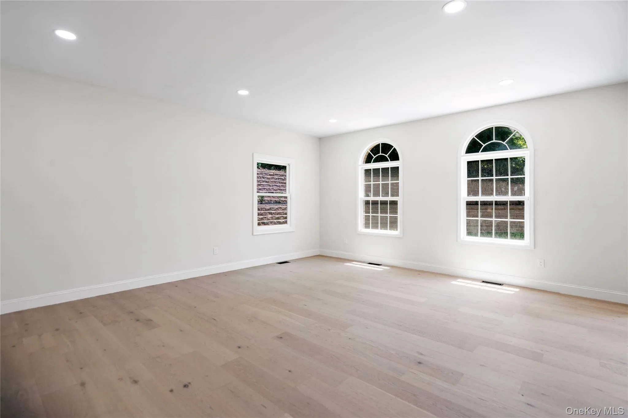 41 Cove Road, Huntington, NY, 5 Bedrooms Bedrooms, 13 Rooms Rooms,4 BathroomsBathrooms,Residential,For Rent,Cove,0,1022285 41 Cove Road, Huntington, NY, 5 Bedrooms Bedrooms, 13 Rooms Rooms,4 BathroomsBathrooms,Residential,For Rent,Cove,0,1022285