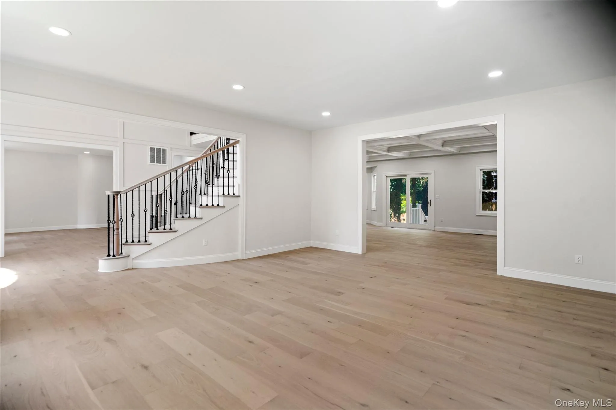 41 Cove Road, Huntington, NY, 5 Bedrooms Bedrooms, 13 Rooms Rooms,4 BathroomsBathrooms,Residential,For Rent,Cove,0,1022285 41 Cove Road, Huntington, NY, 5 Bedrooms Bedrooms, 13 Rooms Rooms,4 BathroomsBathrooms,Residential,For Rent,Cove,0,1022285