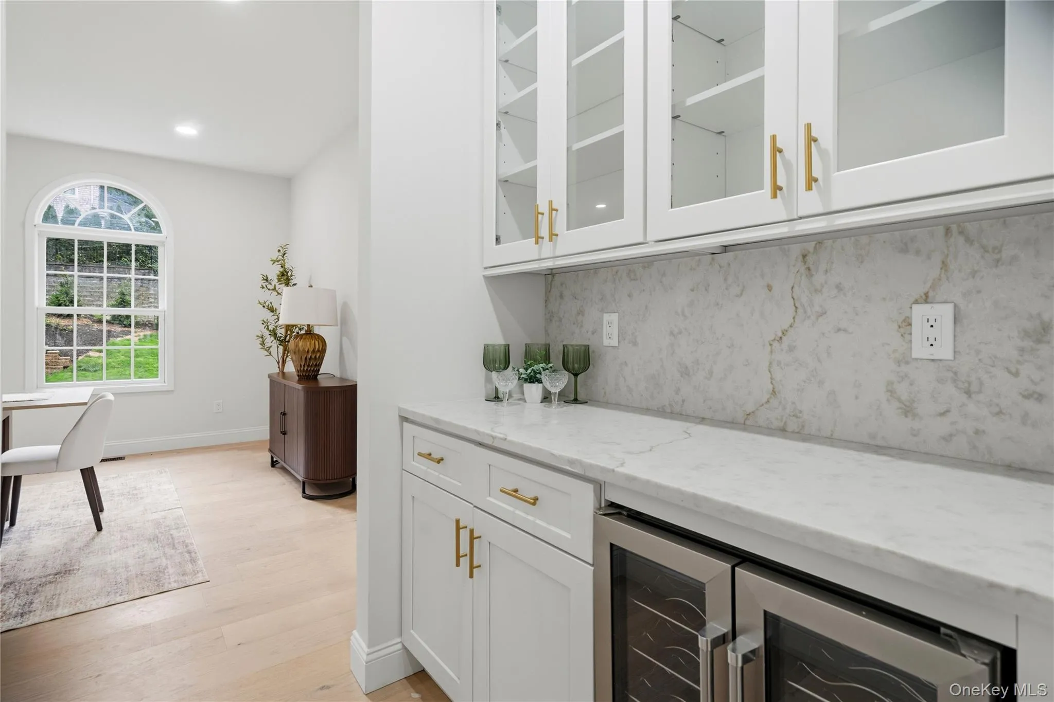 41 Cove Road, Huntington, NY, 5 Bedrooms Bedrooms, 13 Rooms Rooms,4 BathroomsBathrooms,Residential,For Rent,Cove,0,1022285 41 Cove Road, Huntington, NY, 5 Bedrooms Bedrooms, 13 Rooms Rooms,4 BathroomsBathrooms,Residential,For Rent,Cove,0,1022285