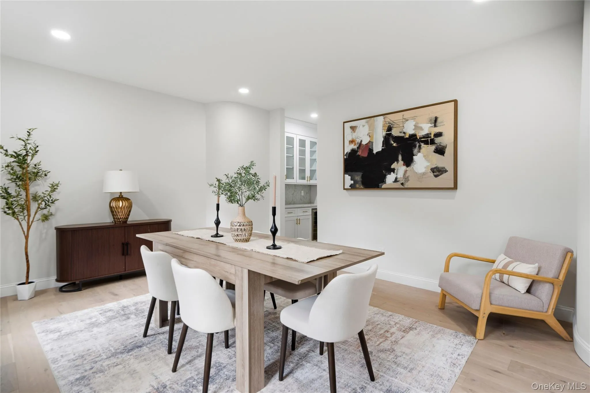 41 Cove Road, Huntington, NY, 5 Bedrooms Bedrooms, 13 Rooms Rooms,4 BathroomsBathrooms,Residential,For Rent,Cove,0,1022285 41 Cove Road, Huntington, NY, 5 Bedrooms Bedrooms, 13 Rooms Rooms,4 BathroomsBathrooms,Residential,For Rent,Cove,0,1022285