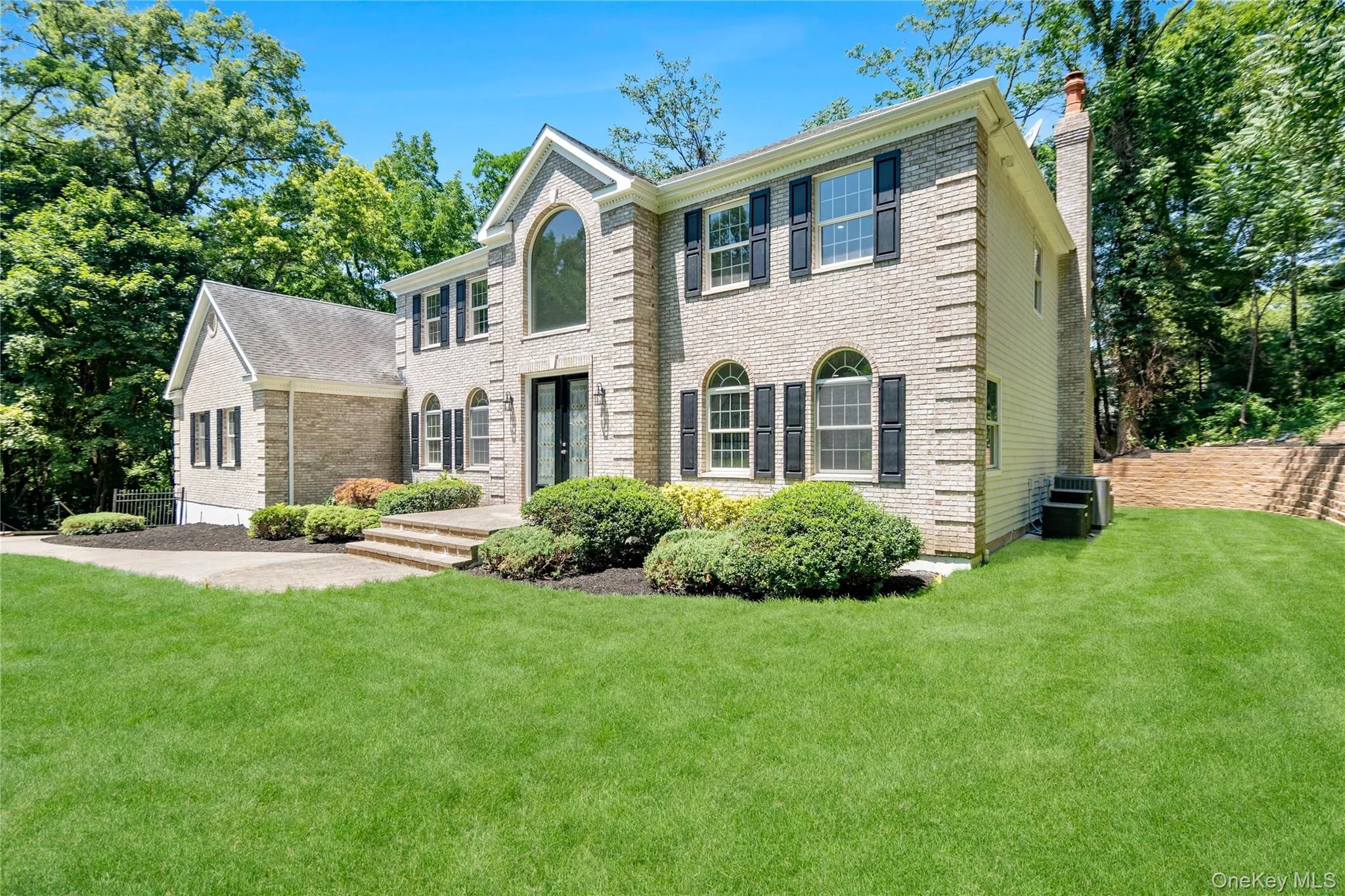 41 Cove Road, Huntington, NY, 5 Bedrooms Bedrooms, 13 Rooms Rooms,4 BathroomsBathrooms,Residential,For Rent,Cove,0,1022285 41 Cove Road, Huntington, NY, 5 Bedrooms Bedrooms, 13 Rooms Rooms,4 BathroomsBathrooms,Residential,For Rent,Cove,0,1022285