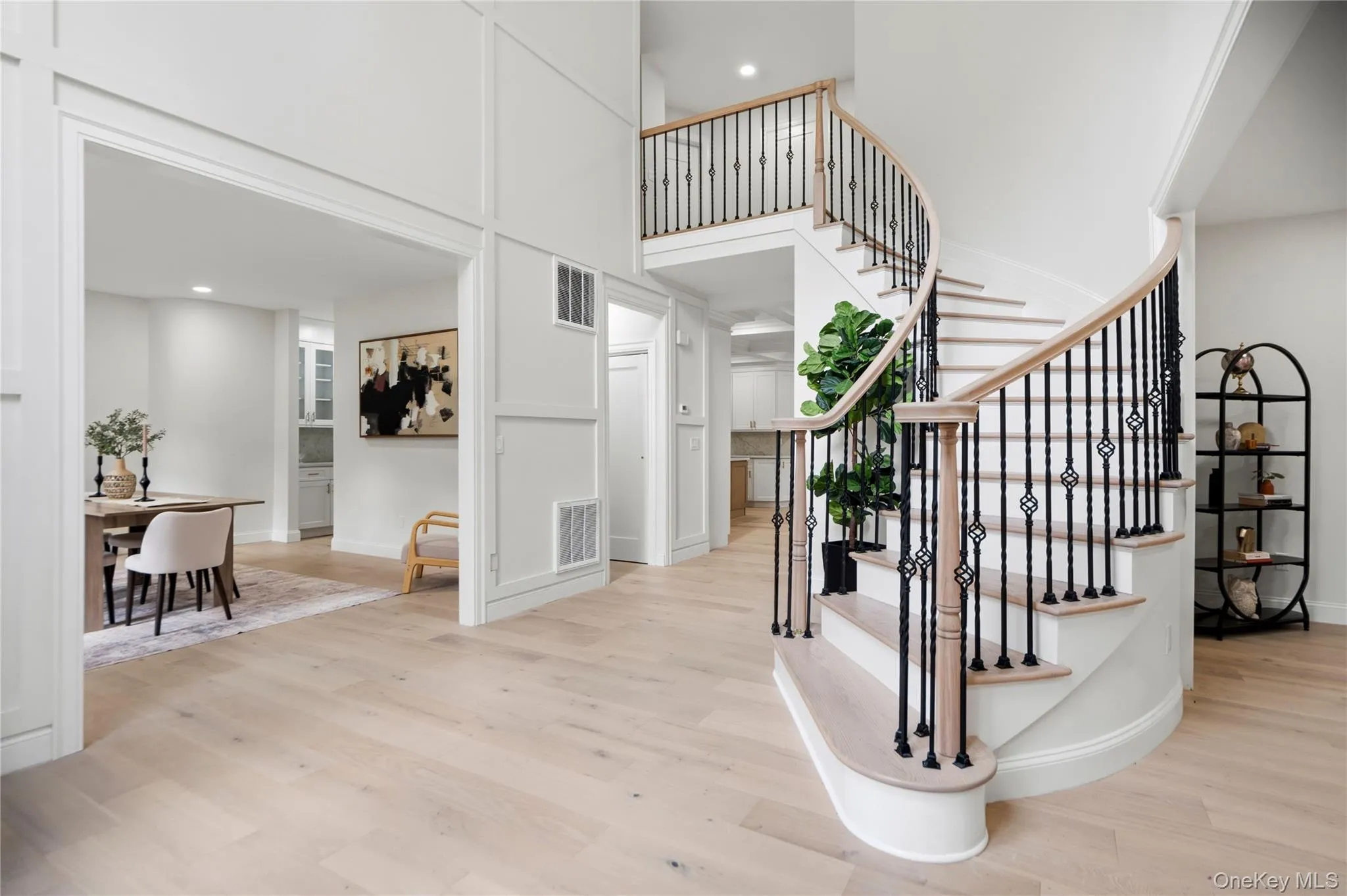 41 Cove Road, Huntington, NY, 5 Bedrooms Bedrooms, 13 Rooms Rooms,4 BathroomsBathrooms,Residential,For Rent,Cove,0,1022285 41 Cove Road, Huntington, NY, 5 Bedrooms Bedrooms, 13 Rooms Rooms,4 BathroomsBathrooms,Residential,For Rent,Cove,0,1022285
