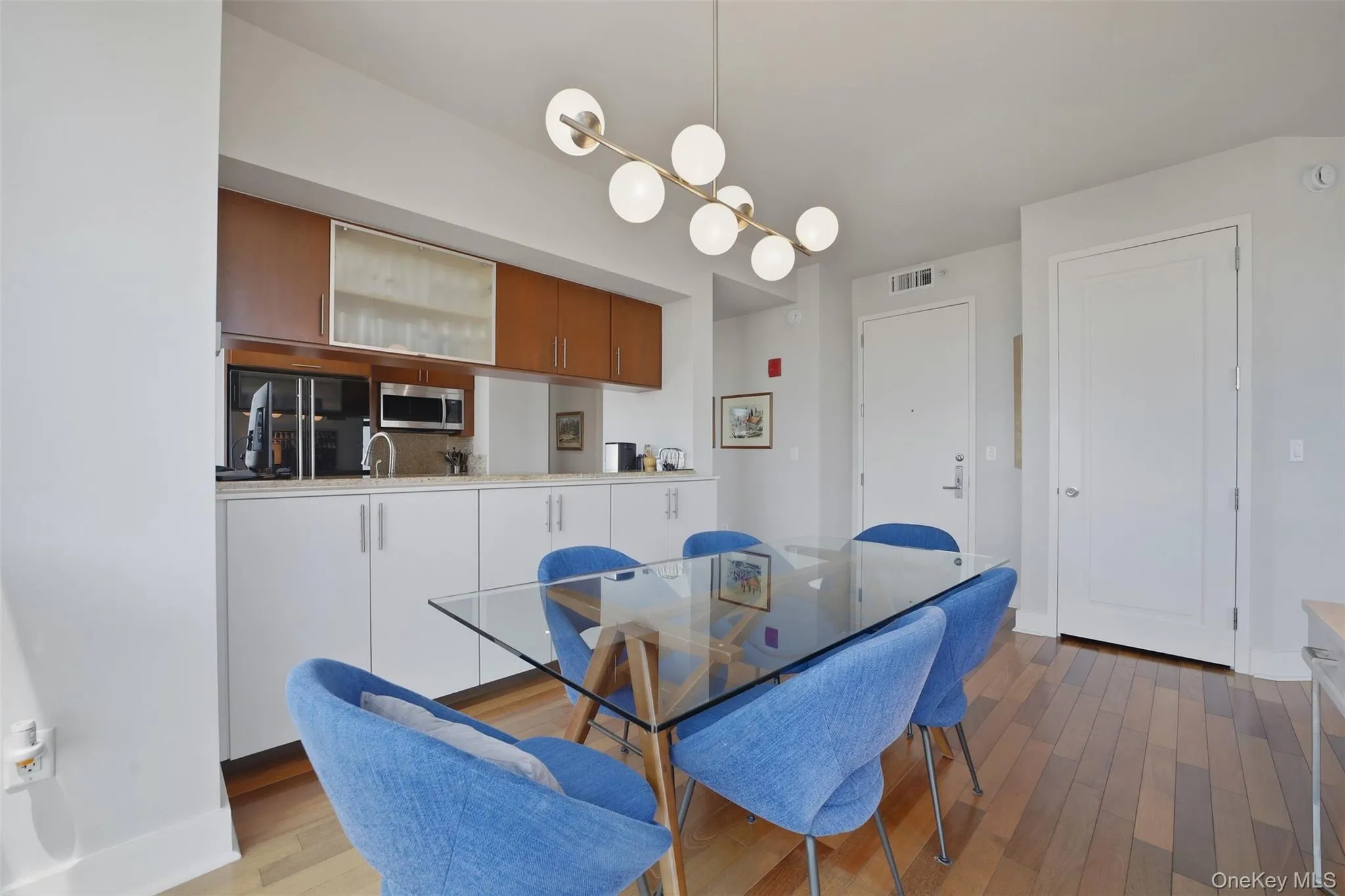 175 Huguenot Street, New Rochelle, NY, 2 Bedrooms Bedrooms, 3 Rooms Rooms,2 BathroomsBathrooms,Residential,For Rent,Huguenot,0,1022287 175 Huguenot Street, New Rochelle, NY, 2 Bedrooms Bedrooms, 3 Rooms Rooms,2 BathroomsBathrooms,Residential,For Rent,Huguenot,0,1022287