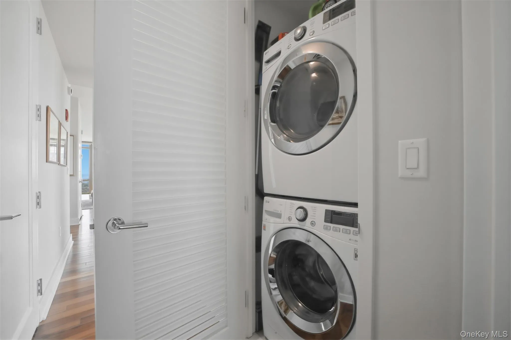 175 Huguenot Street, New Rochelle, NY, 2 Bedrooms Bedrooms, 3 Rooms Rooms,2 BathroomsBathrooms,Residential,For Rent,Huguenot,0,1022287 175 Huguenot Street, New Rochelle, NY, 2 Bedrooms Bedrooms, 3 Rooms Rooms,2 BathroomsBathrooms,Residential,For Rent,Huguenot,0,1022287